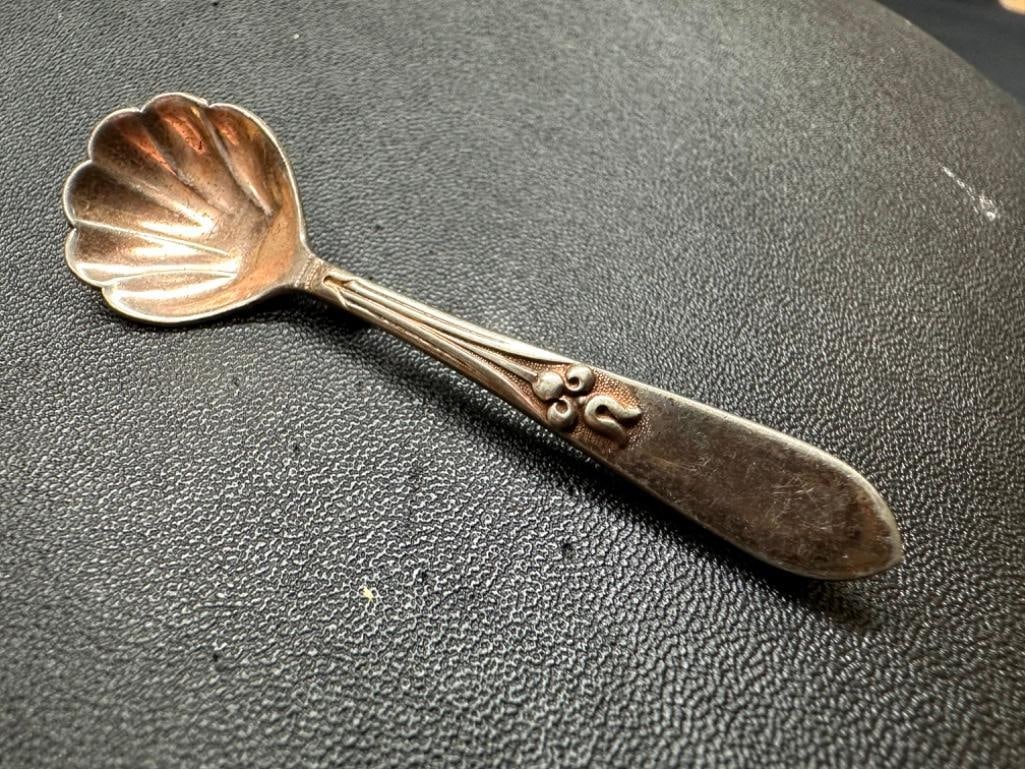 Sterling Shell Spoon Brooch: This piece of jewelry has been tested and researched prior to listing. Please view all our pictures they are part of our description. DETAILS: Metal - Sterling Silver Color - Silver Stones -