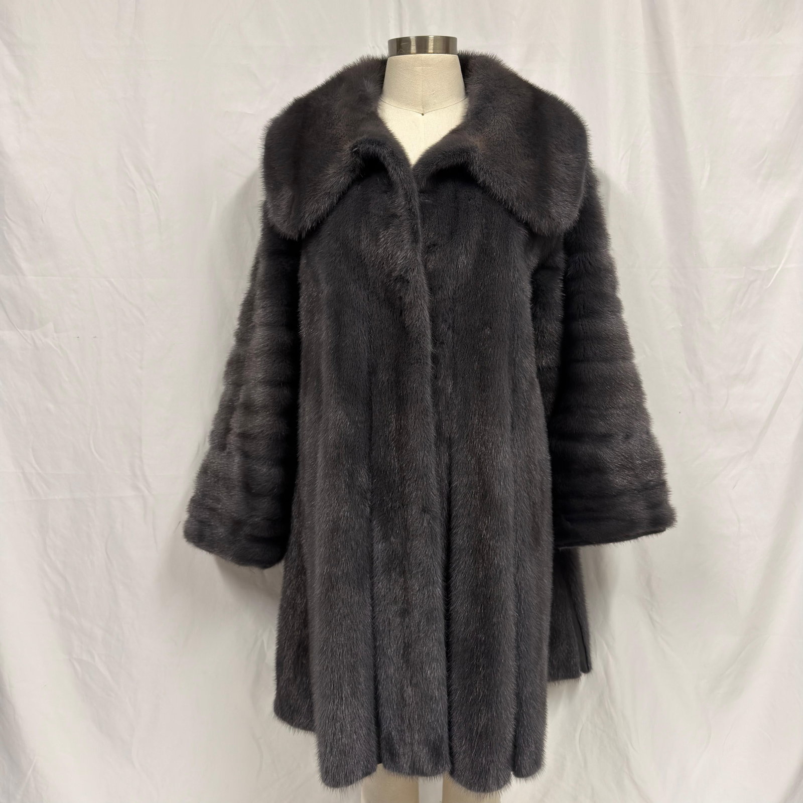 Blue Tone Style Gray Soft Mink Fur Coat Natural FurA1 (1 of 6)
