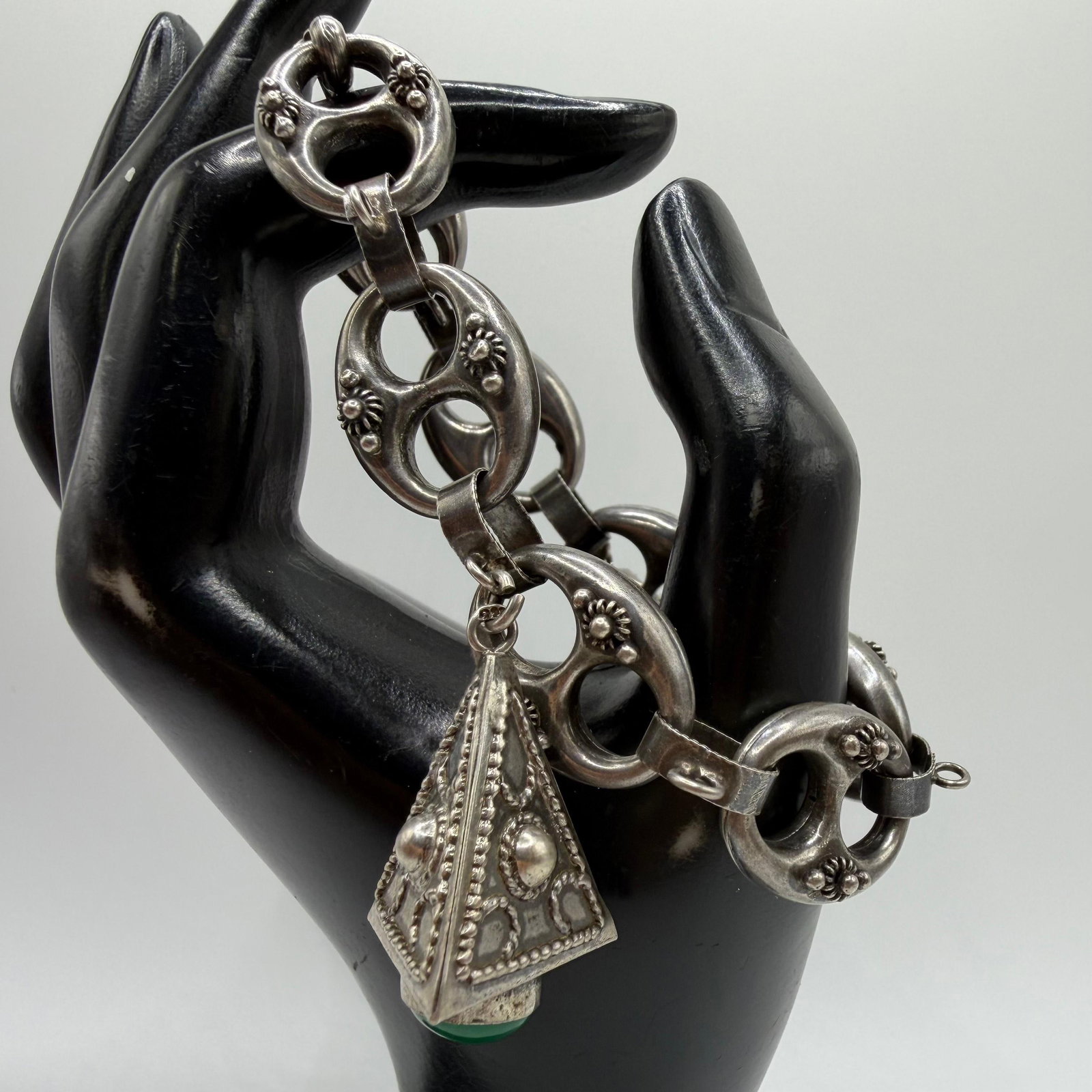 Etruscan Revival Style Fob Charm Green Accent Sterling Silver Bracelet ER73: This item is in pre-owned, previously used/displayed condition with noticeable light wear and surface scratches. Please reference all photos for full details. This piece of jewelry has been carefully