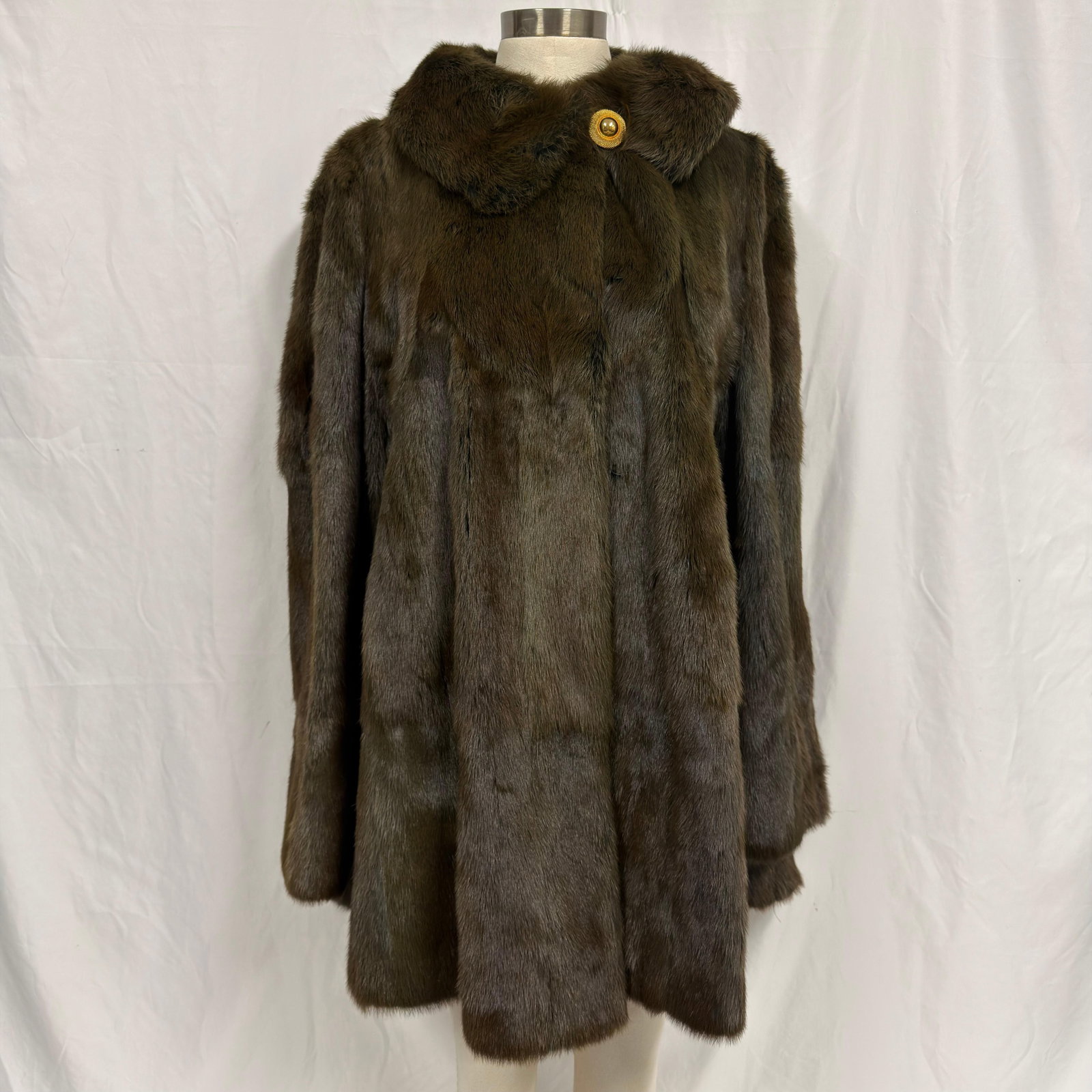 Statement Button Natural Fur Coat FurB2 (1 of 8)