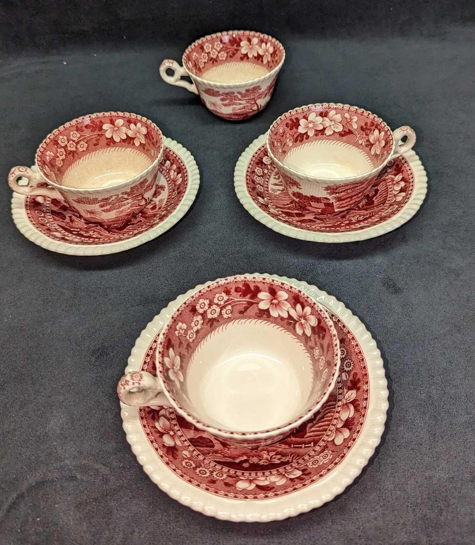 Vintage Spode Tower Cups & Saucers: Vintage Spode Tower Cups & Saucers. The lot contains: (4) Cups. Each is approx 4 1/2" x 3 3/4" x 2 1/4" and together they weigh 0.99lbs. The cups have crazing. (3) Saucers. Each is