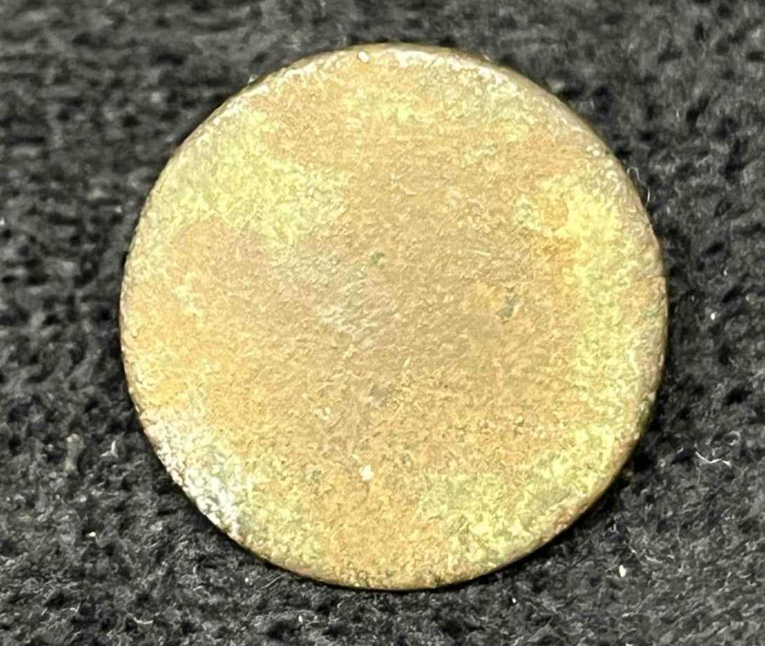 1860's Confederate Button, Marked Double ILT (1 of 7)