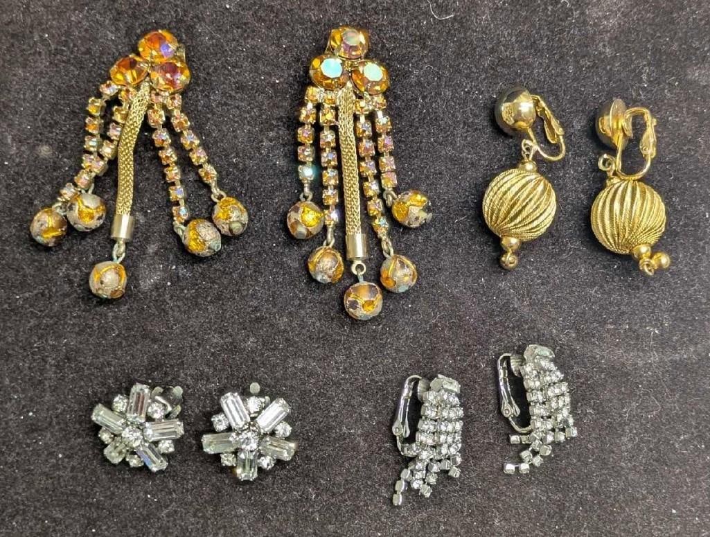 Vintage Unsigned Gold Silver Tone Rhinestone AB Crystals Clip On Earrings Lot Of 4 (1 of 6)