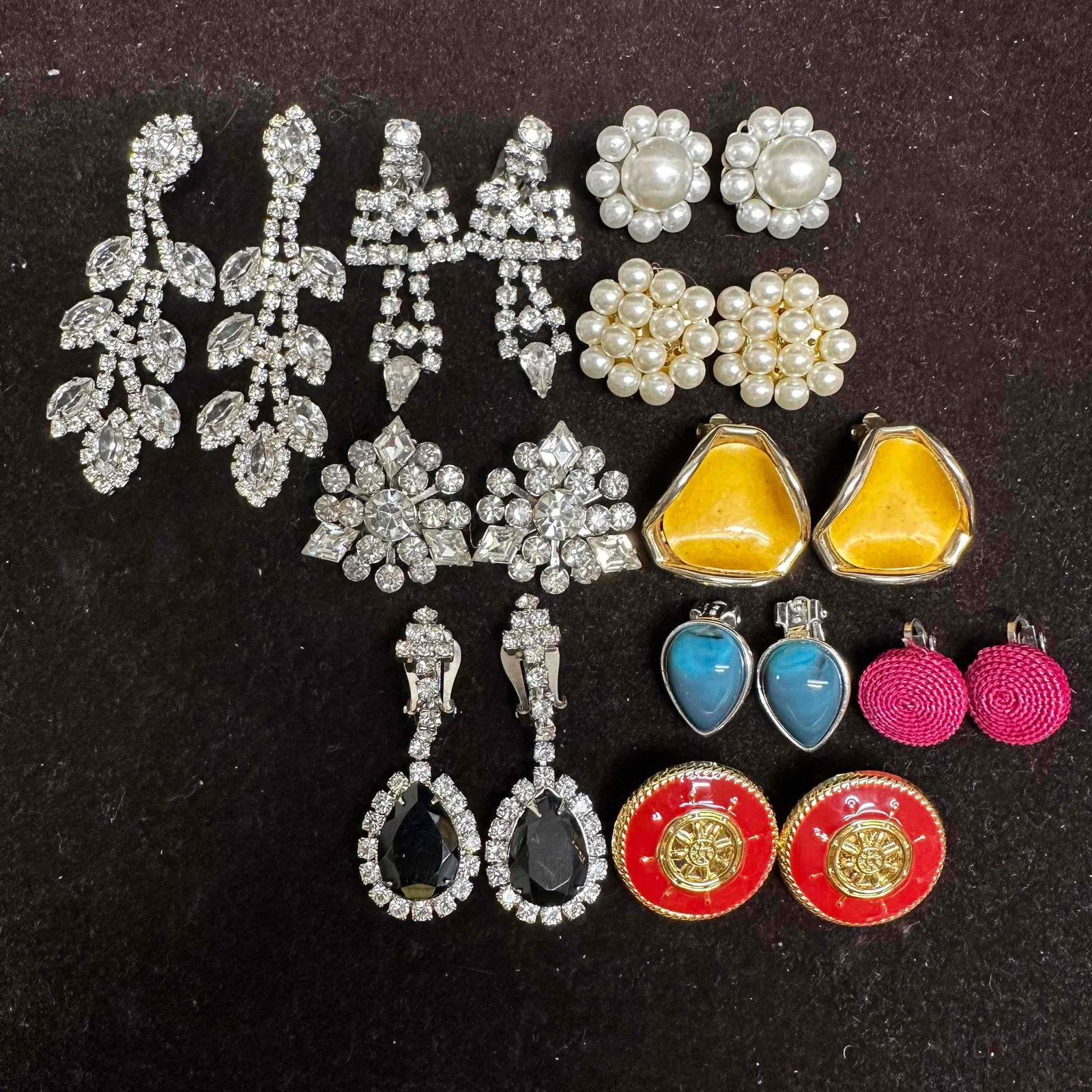 Vintage Costume Jewelry Earrings Rhinestone Pearl Enamel Textured Lot K2 (1 of 7)