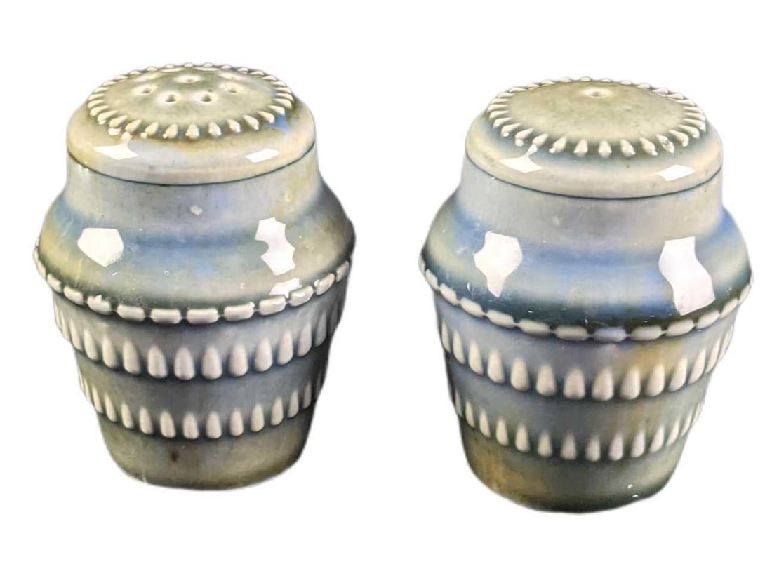 Vintage Chekaleke Salt and Pepper Shakers: Ceramic Vintage Chekaleke Salt and Pepper Shakers. Each is approx 2" x 2" x 2 3/4" and together they weigh under one pound 0.71lb. Both are in a good,vintage condition with some wear and the stop