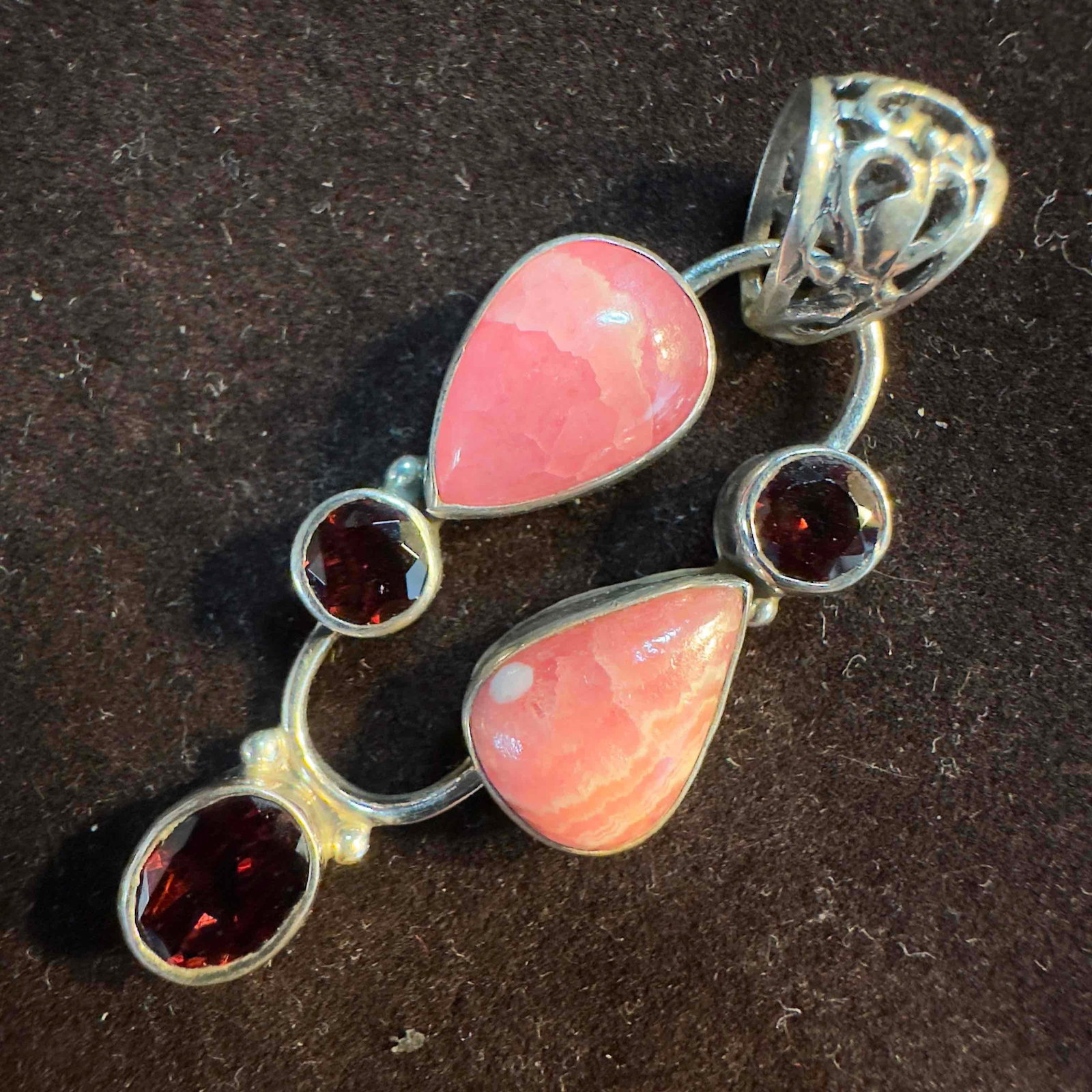 Red Garnet and Pink Rhodochrosite Sterling Silver Gemstones Pendant Z37: This item is in good pre-owned, previously used/displayed condition with noticeable light wear, and surface scratches. Please reference all photos for full details. This piece of jewelry has been test
