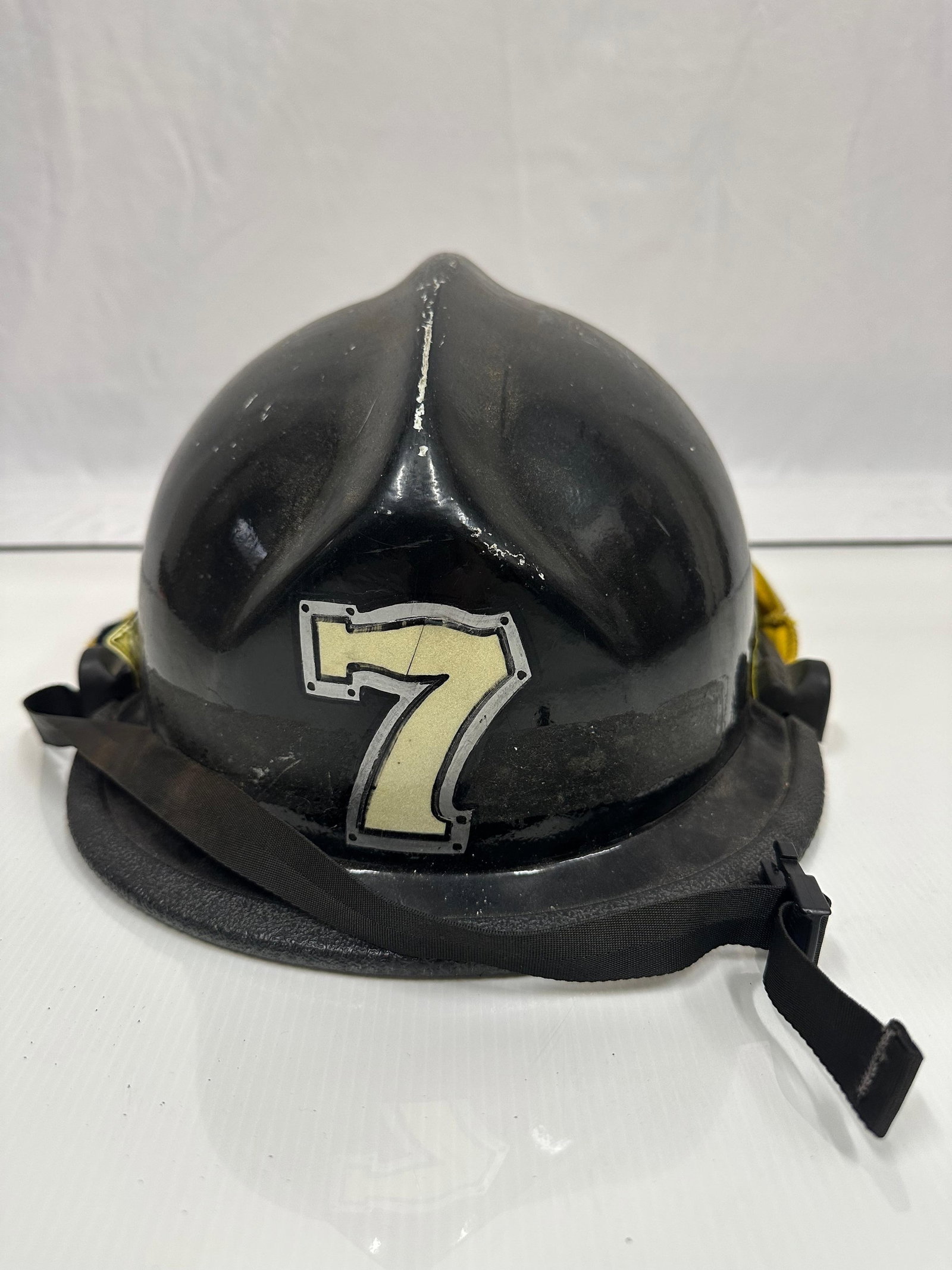 Cairns and Brother Style Black Safeco Firefighter Helmet R184 (1 of 7)