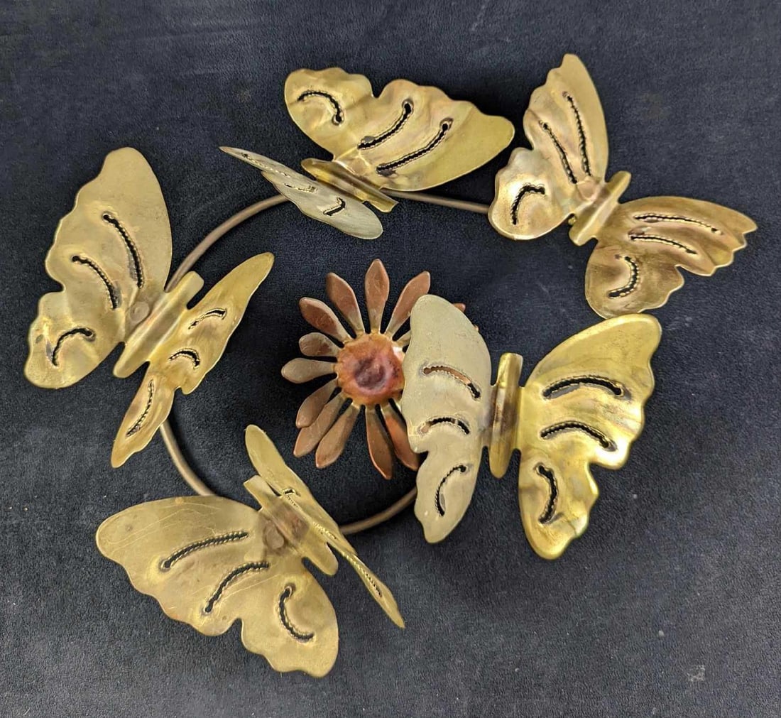 Vintage Mixed Metal Flower & Butterfly Art: Vintage Mixed Metal Flower & Butterfly Art. This appears to be copper and brass plated. The maker and date of creation are unknown. Is approx 16" x 5" x 11 and it weighs 0.58lb. Is in a good, vintage 