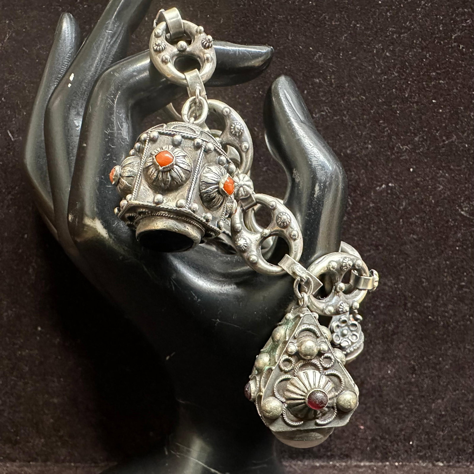 Ornate Charm Victorian Etruscan Style Gemstones Silver Bracelet Green Onyx Scarab Beetle T40: This item is in good pre-owned, previously used/displayed condition with noticeable light wear and surface scratches. Please reference all photos for full details. This piece of jewelry has been teste