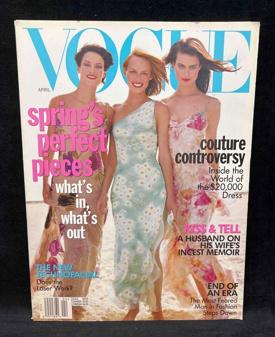 Vogue Magazine April 1997 Shalom Harlow Helmut Newton Peter Lindbergh Amber Valletta: This lot contains a Vogue Magazine April 1997 Shalom Harlow Helmut Newton Peter Lindbergh Amber Valletta. It is approx 10 3/4" x 8 1/4" and it weighs 1.7lbs. Overall the magazine is in good used