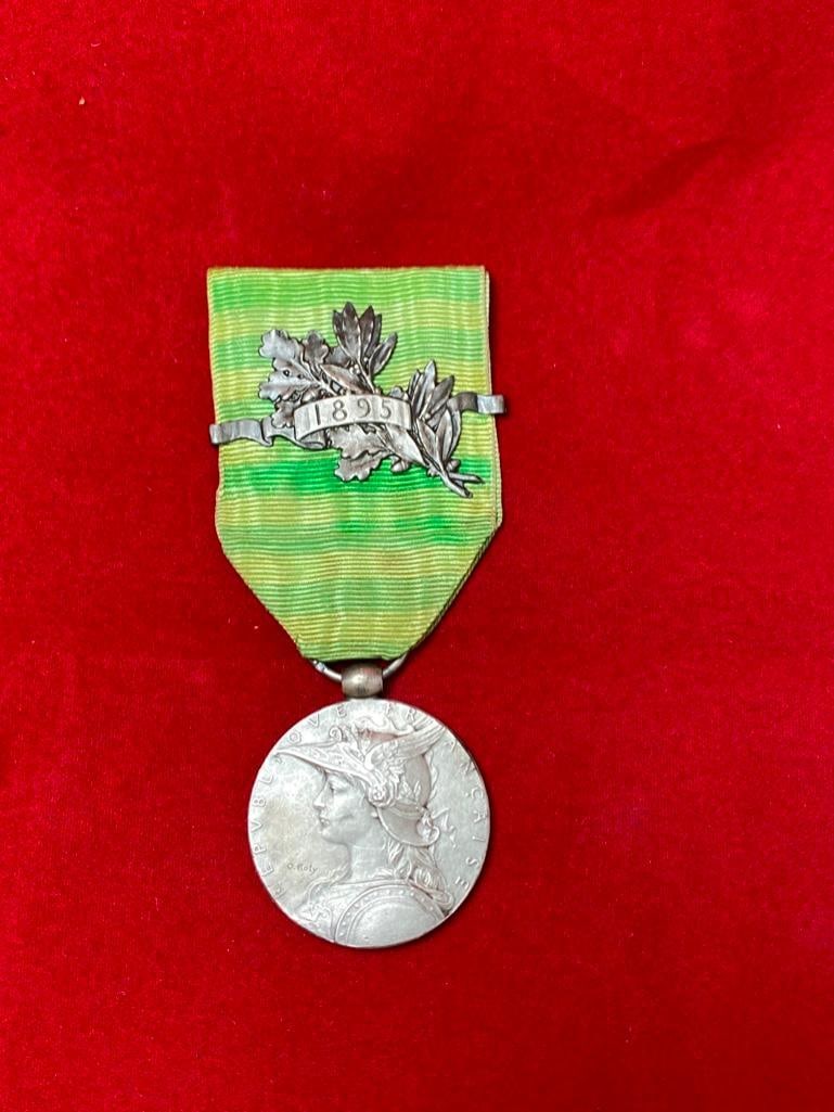 France Madagascar Commemorative Medal 1895: France Madagascar Commemorative Medal 1895 This fine medal has been tested and researched to the best of our abilities, and is authentic to the best of our knowledge. Please see photos, a