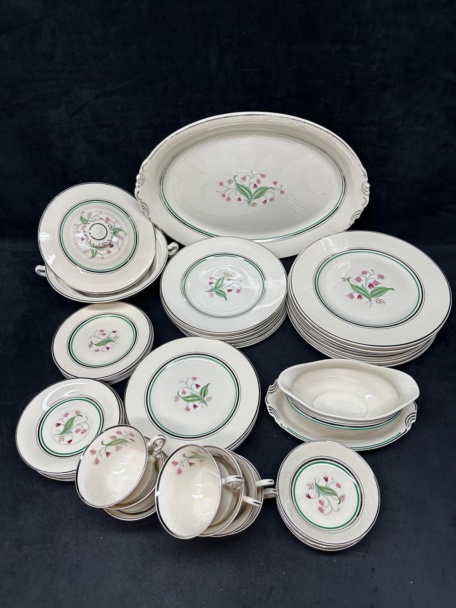 Old Ivory Syracuse China Floral Dinnerware Service 48 Pieces Coralbel Platinum Rim (1 of 11)