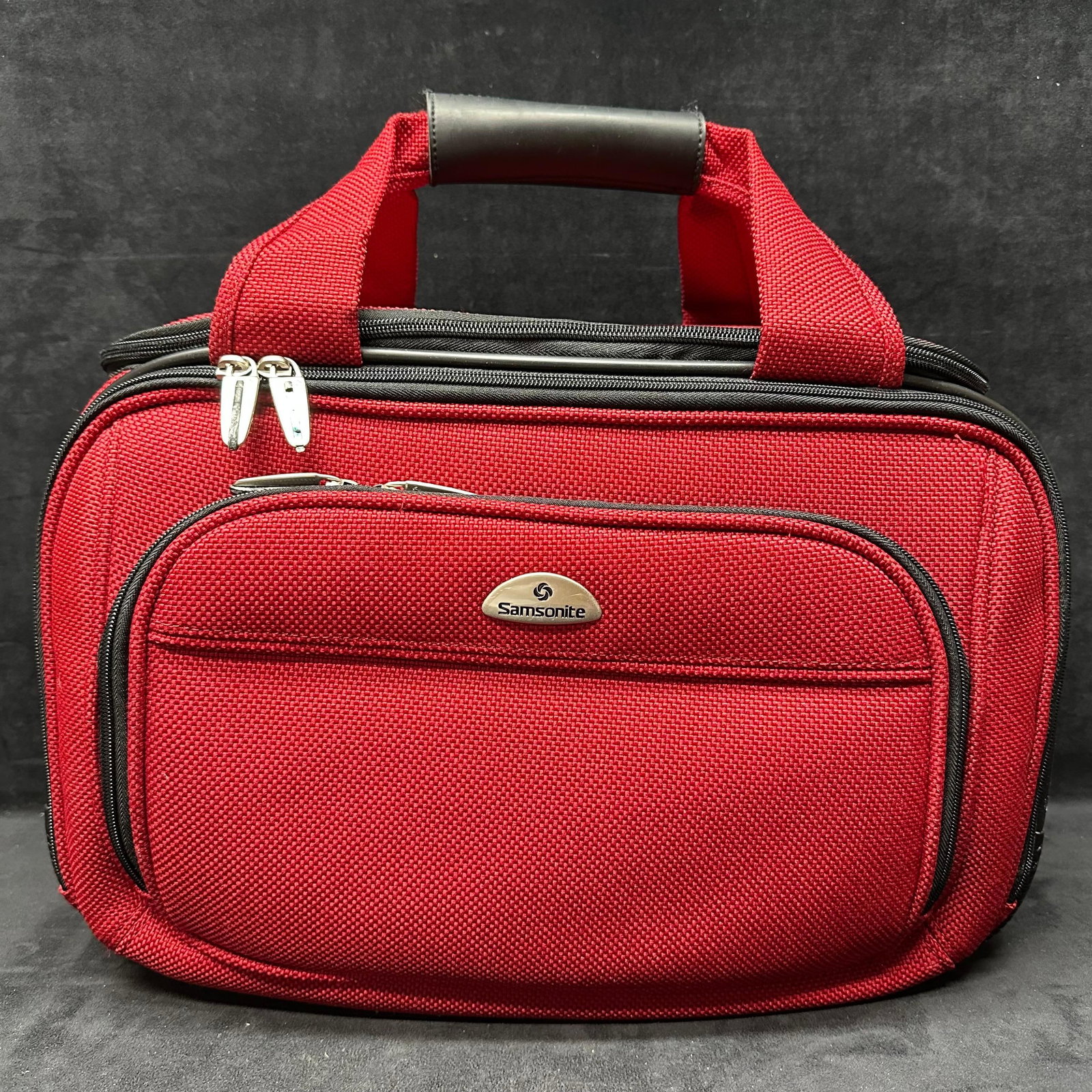 Samsonite Regency 3000 Red Travel Carry On Bag Soft Sided Luggage Tote (1 of 7)