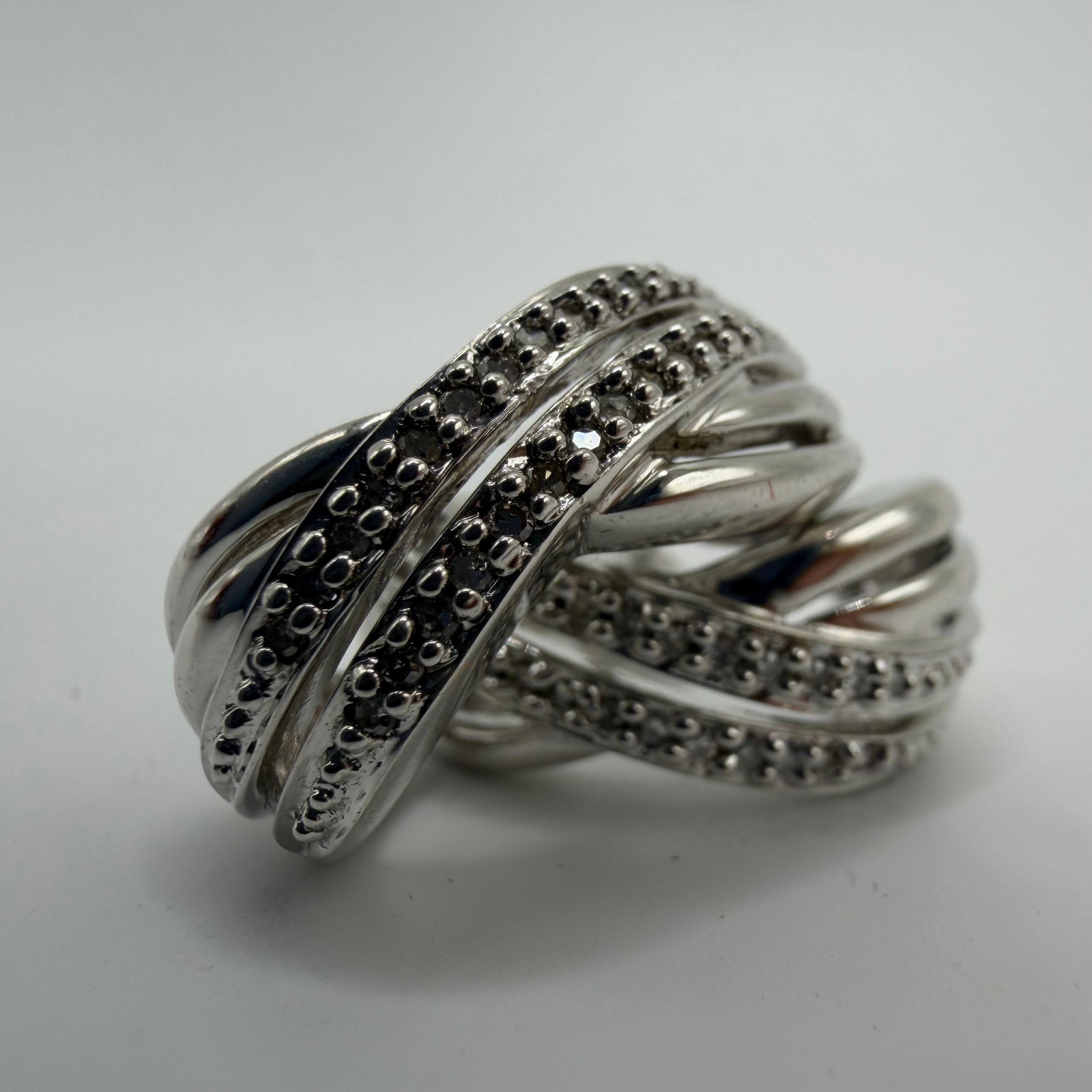 Moissanite Crisscross Band Sterling Silver Earrings KN 925 ER14: This item is in pre-owned, previously used/displayed condition with noticeable light wear and surface scratches. Please reference all photos for full details. This piece of jewelry has been carefully