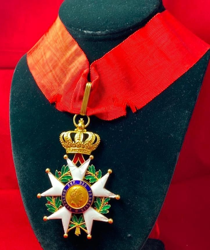 18k Gold Second Empire French Legion D'Honneur: 18k Second Empire French Legion D'Honneur Medal This fine medal has been tested and researched to the best of our abilities, and is authentic to the best of our knowledge. Please see
