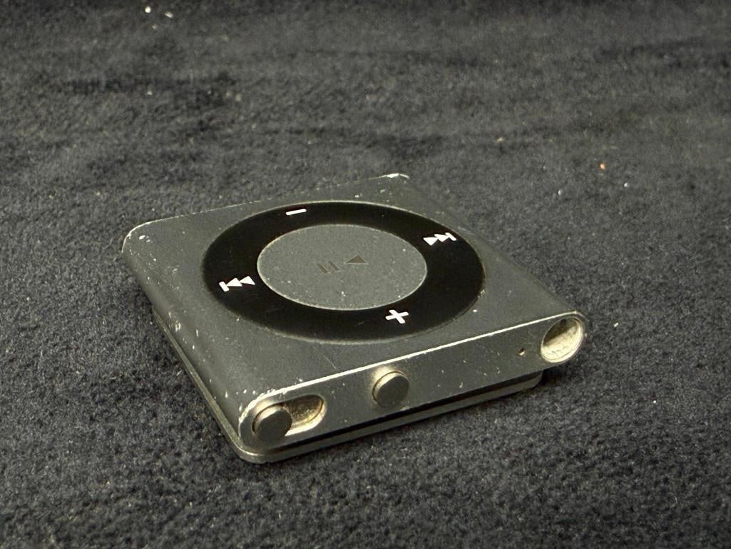 4th Final Gen iPod Shuffle - 5