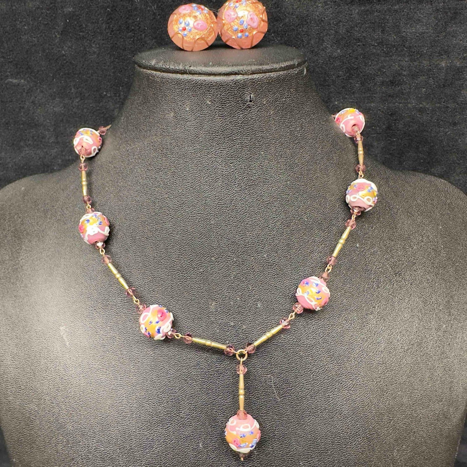Venetian Murano Lamp Work Glass Pink Round Bead Necklace and Earrings Set V: Venetian Murano Lamp Work Glass Pink Round Bead Necklace and Earrings Set V. Necklace and earrings with pink colored glass beads with beautiful hand painted designs on each. The necklace and earrings 