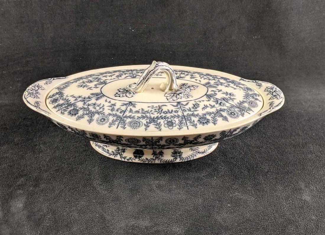 Ceramic Japanese Serving Dish With Lid (1 of 10)