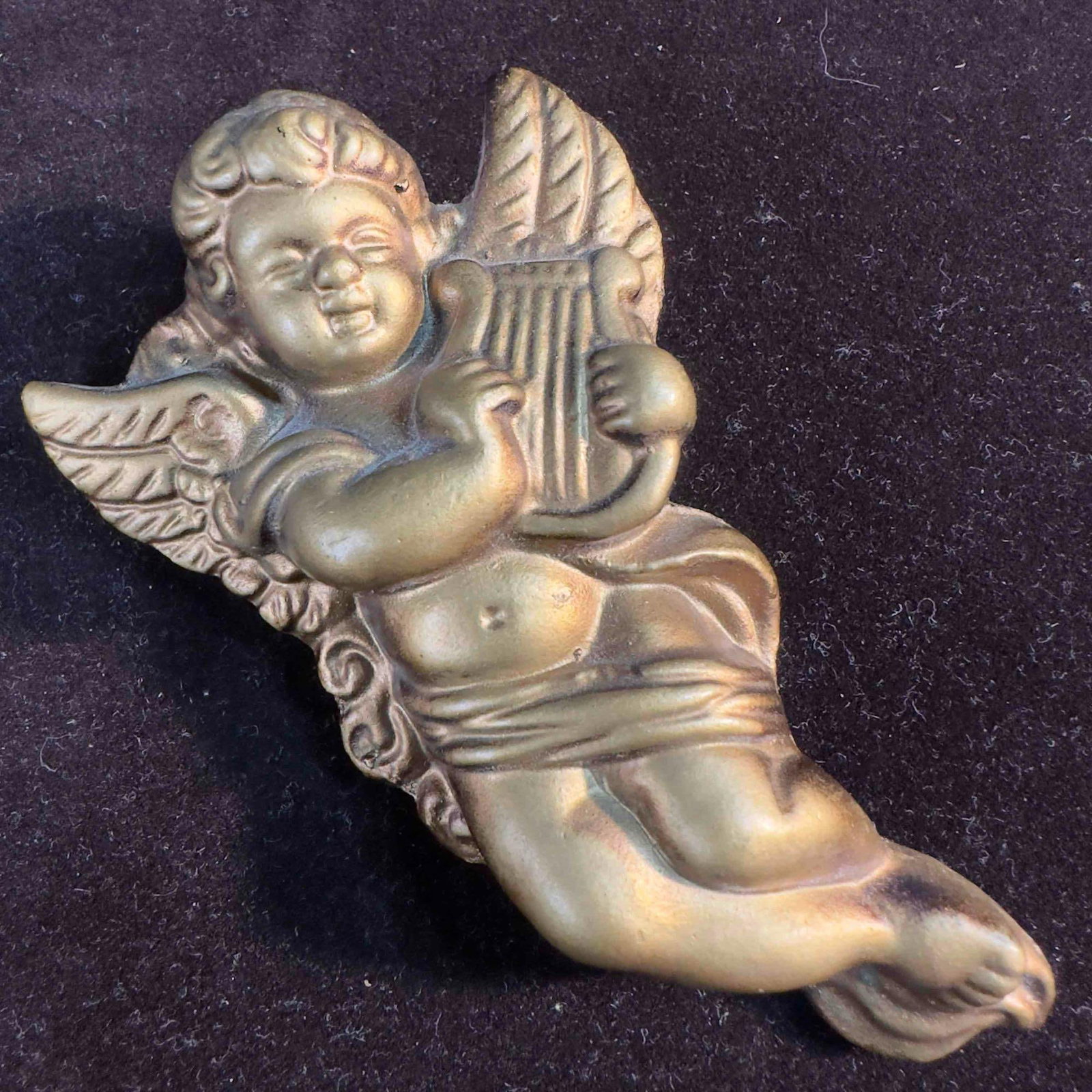 Angel Cherub Plaster Made In Japan Accessory Spoke Pin Back Harp Wall Hang Decor: Angel Cherub Plaster Made In Japan Accessory Spoke Pin Back Harp Wall Hang Decor. This beautiful decor features an Angel playing a harp. On the back a tag is still intact, made in japan. This item is 