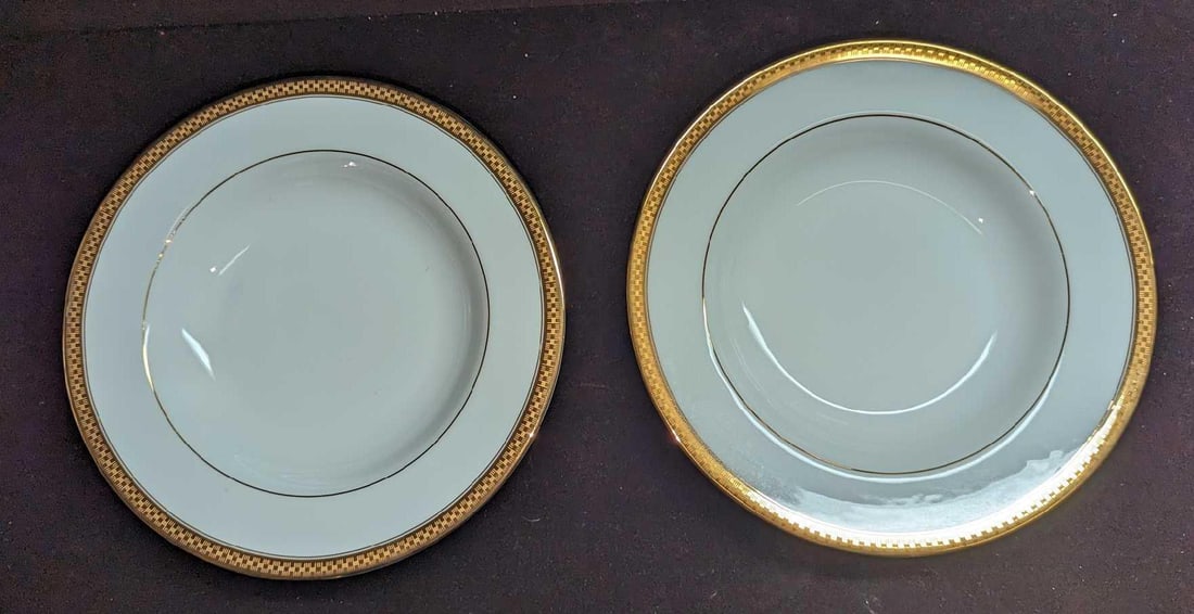 2 Retired Gorham Ridgewood Gold Large Rim Soup Bowl B: 2 Retired Gorham Ridgewood Gold Large Rim Soup Bowl B. Each is approximately 9 1/4" x 9 1/4" x 1 1/2" and the total weight is 2.04lbs. The bowl has no chips or cracks. Please see the images as they ar