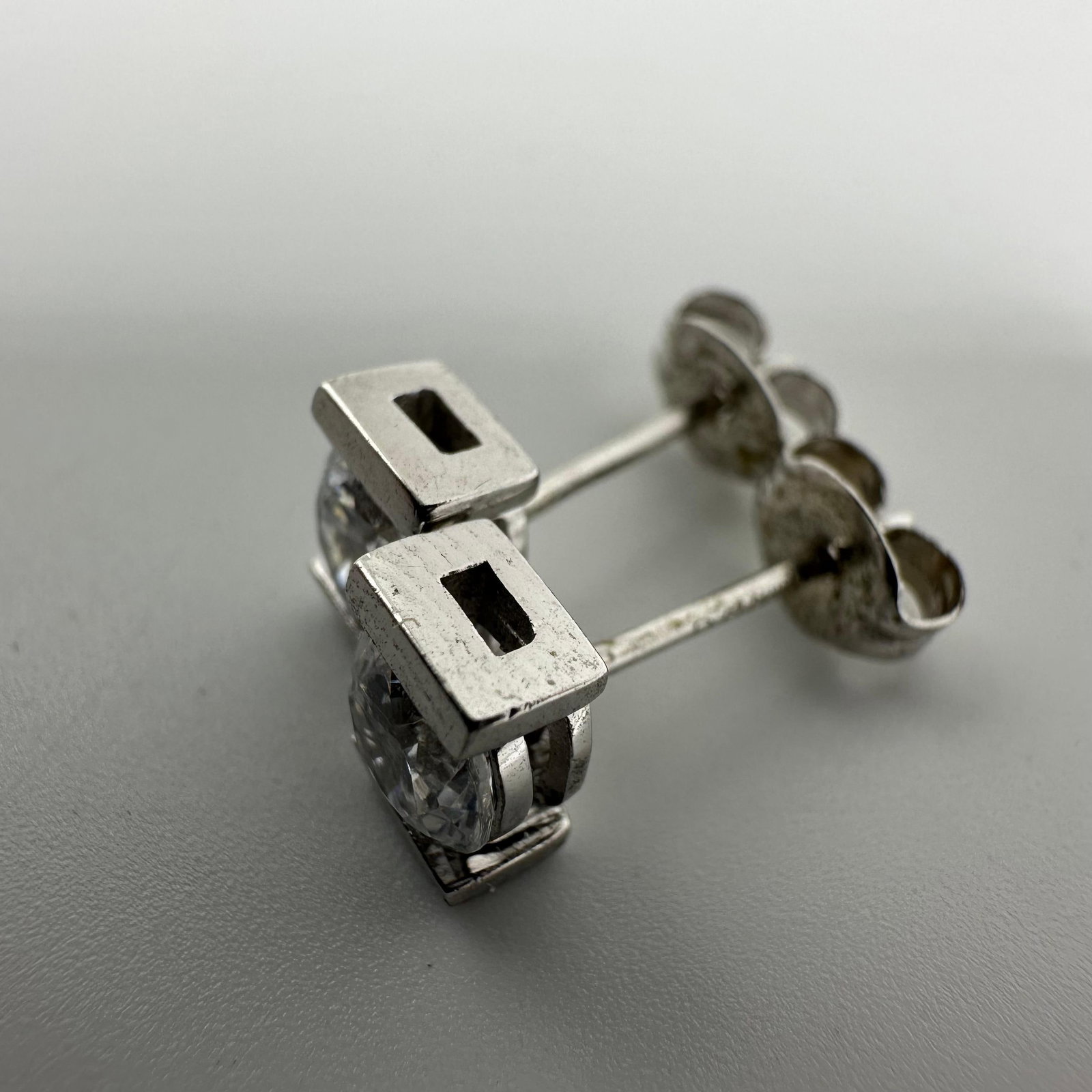 CZ 925 Sterling Silver Earrings AB1: This item is in good pre-owned, previously used/displayed condition with noticeable light wear and surface scratches. Please reference all photos for full details. This piece of jewelry has been teste
