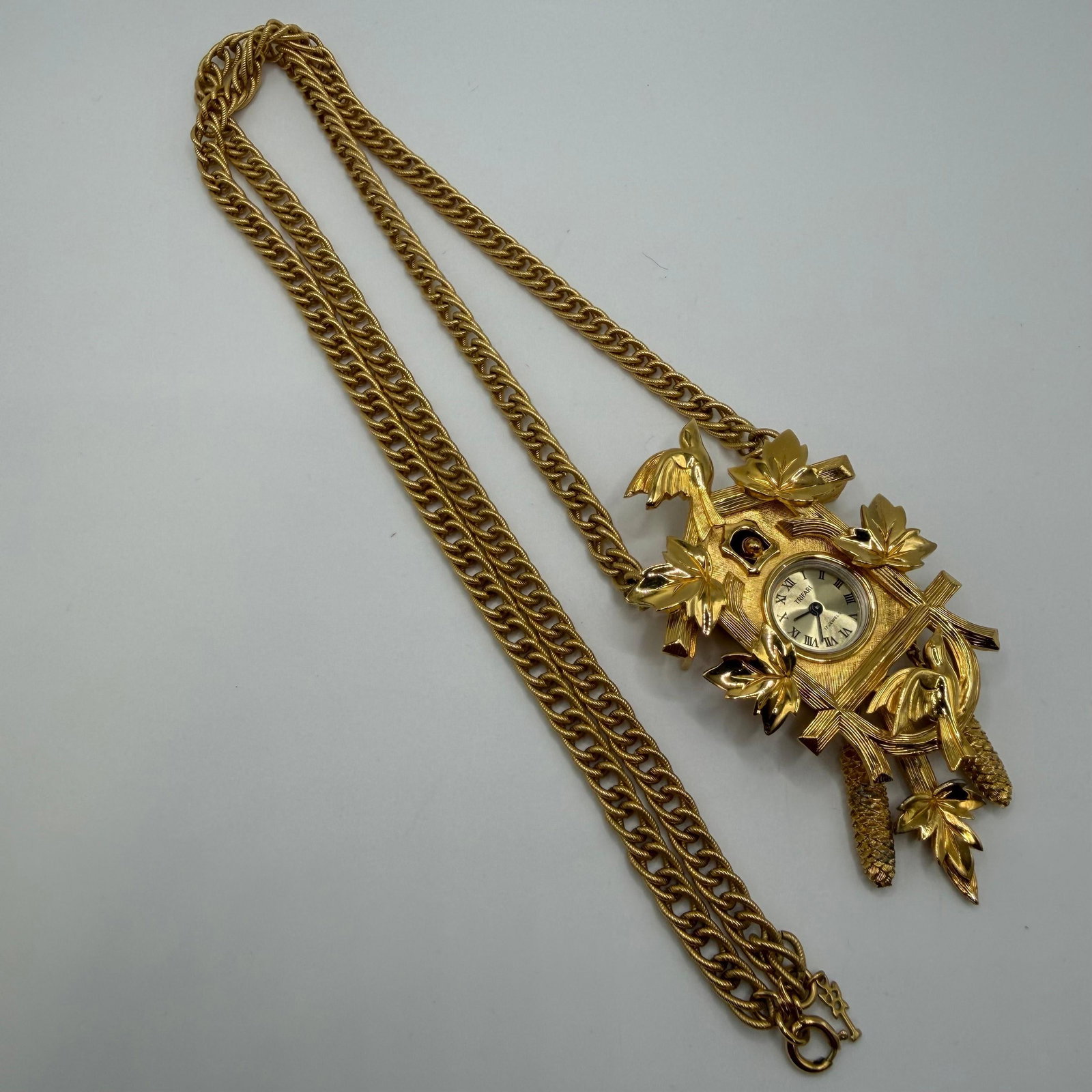 Trifari Cuckoo Clock Pendant Gold Tone Necklace 17 Jewel Watch Movement (1 of 12)