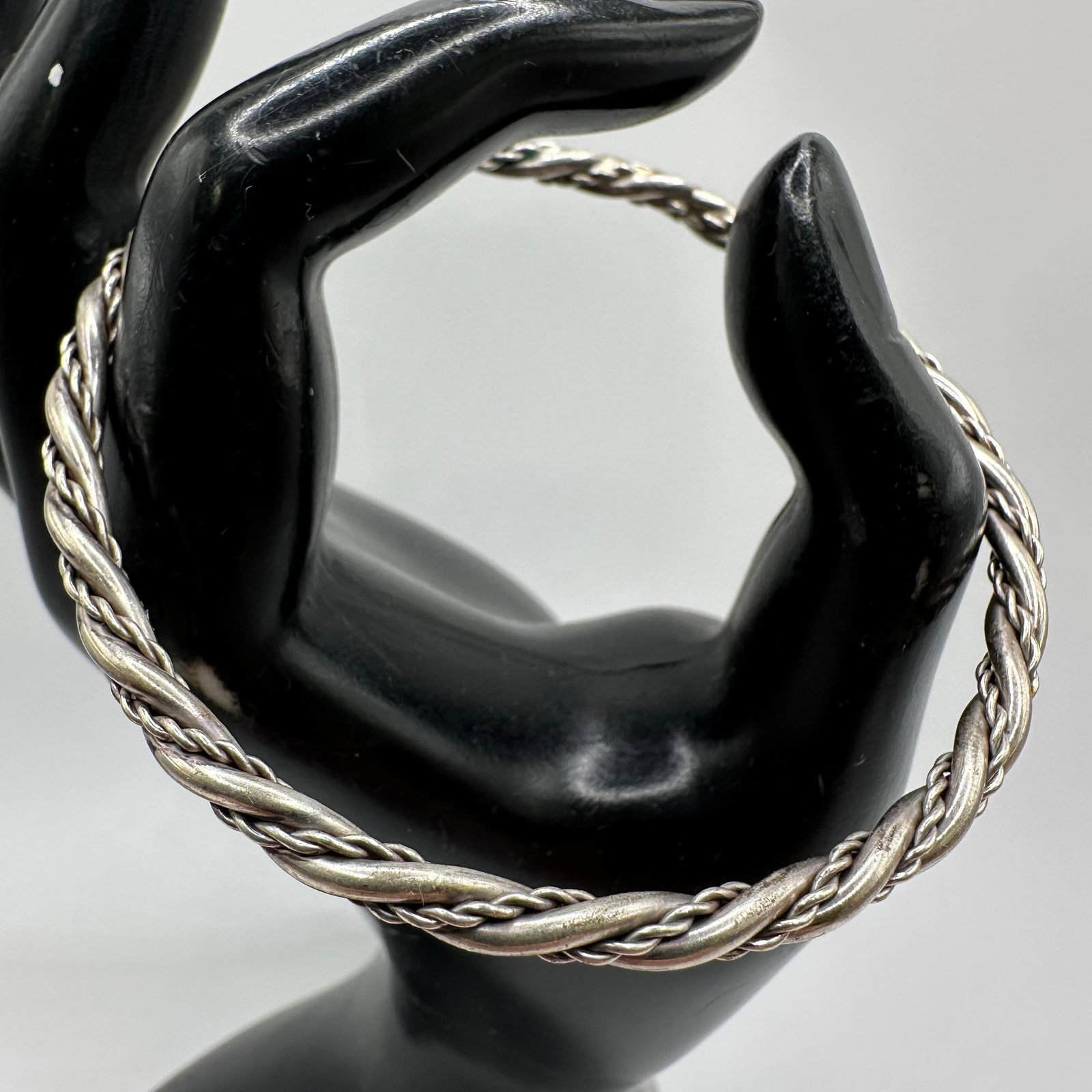 Silverwork Twisted Rope Design Silver Bangle Bracelet M44: This item is in good pre-owned, previously used/displayed condition with noticeable light wear and surface scratches. Please reference all photos for full details. This piece of jewelry has been teste