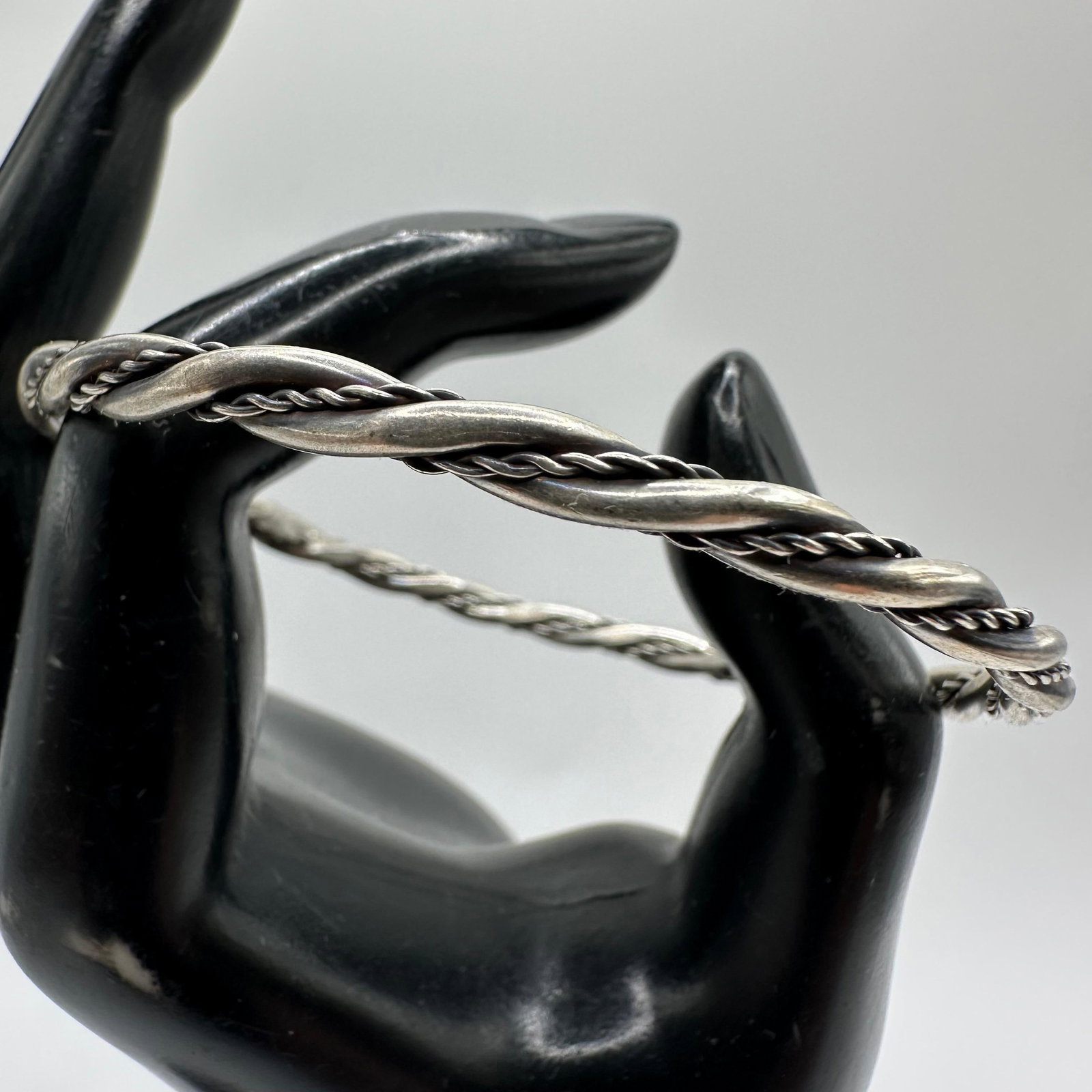 Twisted Design Rope Twist Cuff Bangle Bracelet M48: This item is in good pre-owned, previously used/displayed condition with noticeable light wear and surface scratches. Please reference all photos for full details. This piece of jewelry has been teste