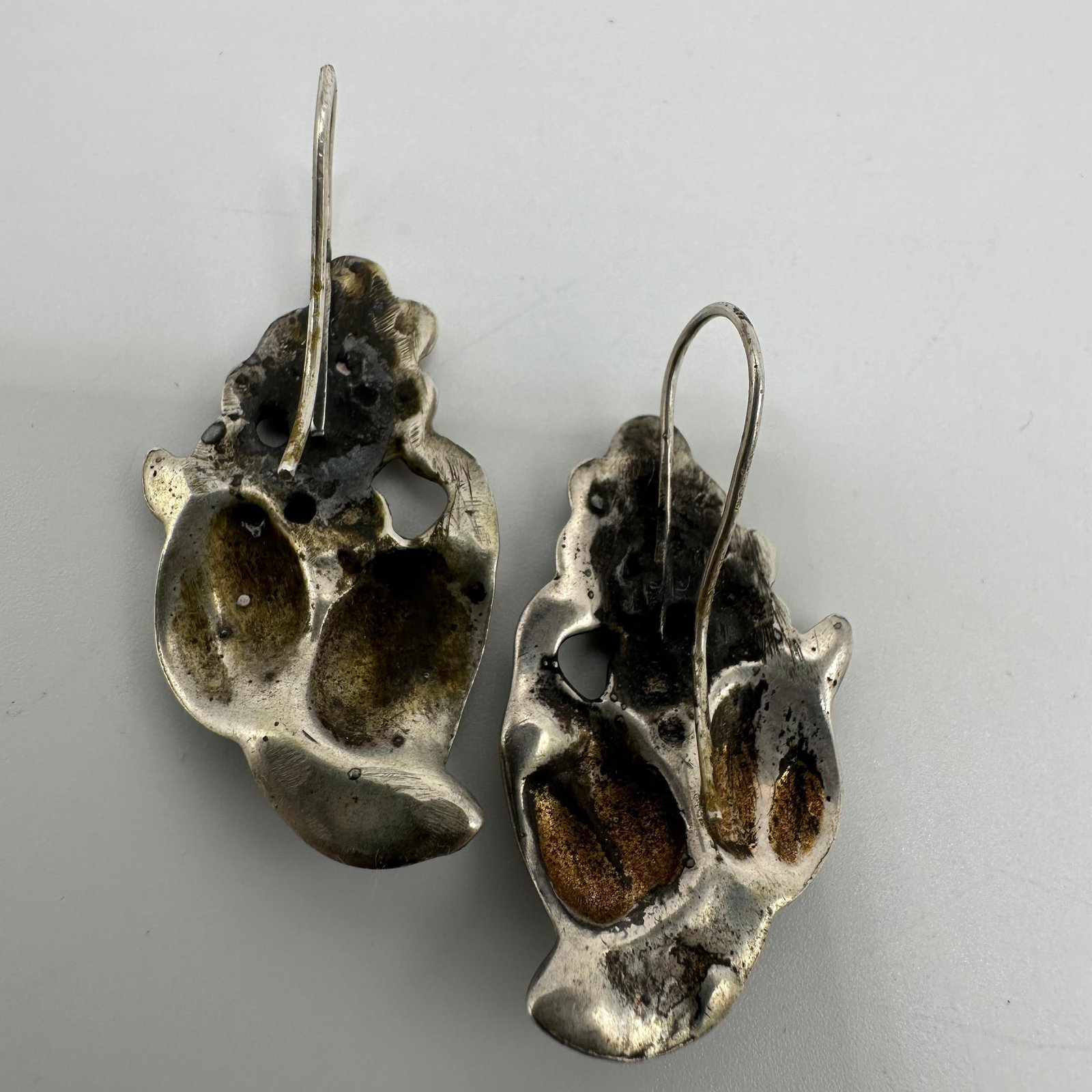 Stylized Grape and Leaf Silver Dangle Earrings M29 - 3