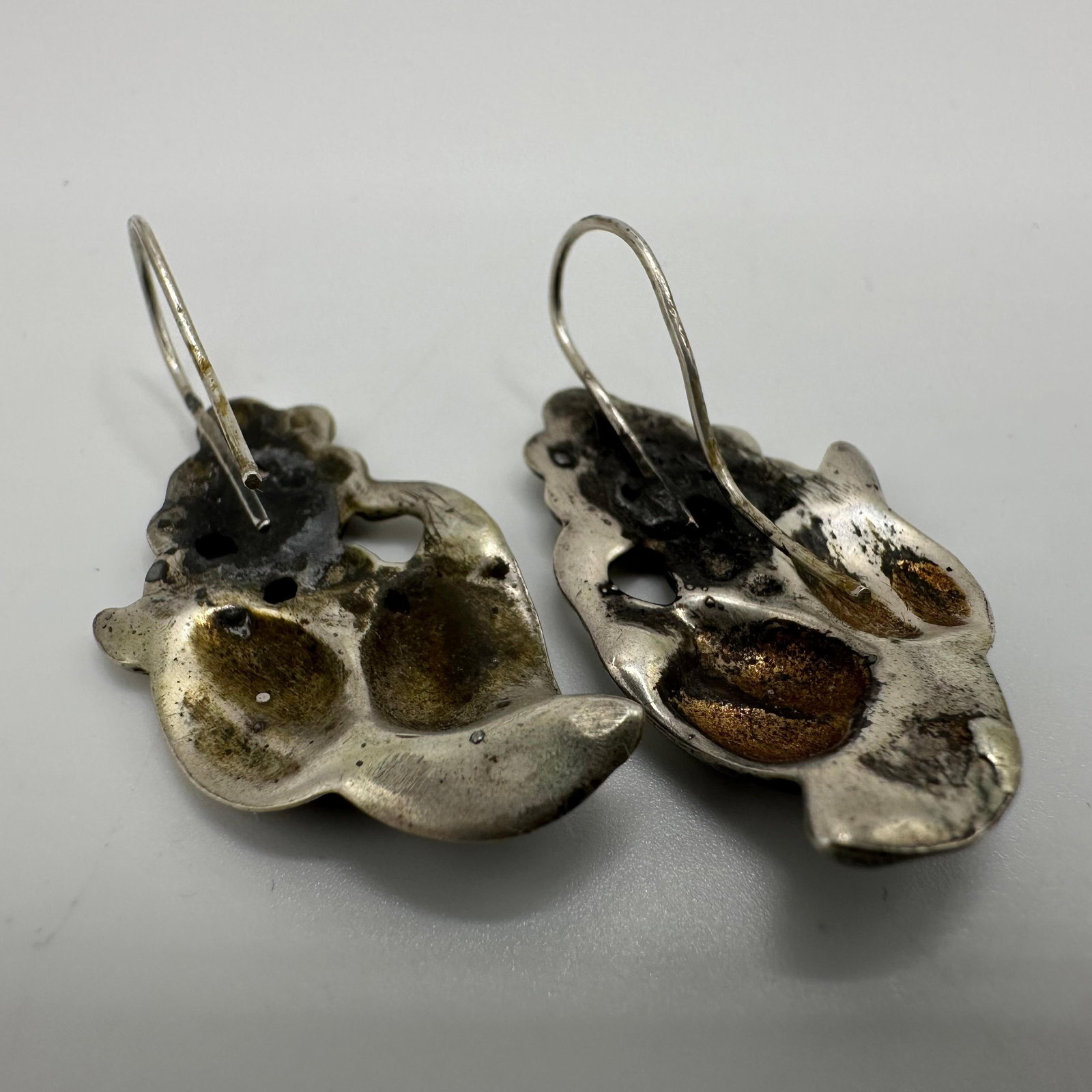 Stylized Grape and Leaf Silver Dangle Earrings M29 - 4