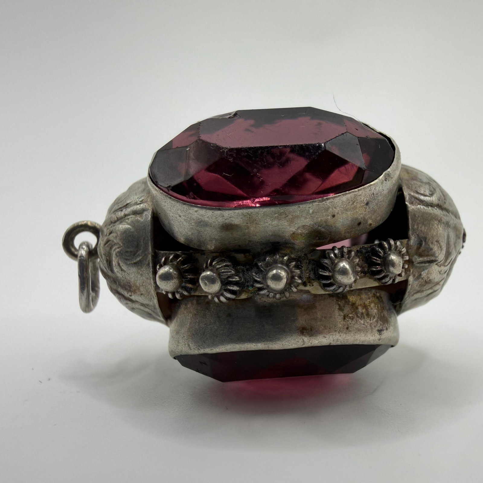 Deep Magenta Purple Glass Statement Silver Charm ER88: This item is in good pre-owned, previously used/displayed condition with noticeable light wear and surface scratches. Please reference all photos for full details. This piece of jewelry has been