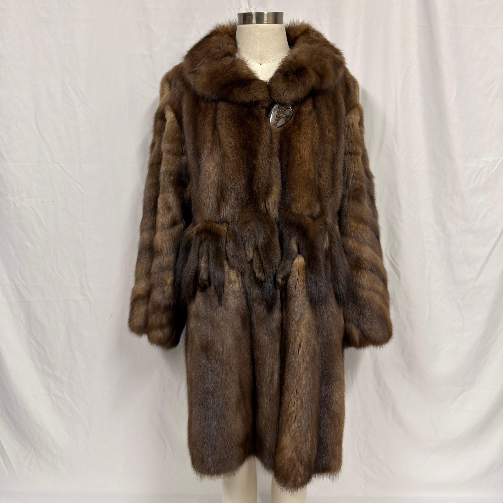 Sable Fur Coat Brown Patterned Textured Tail Panel FurNN (1 of 11)