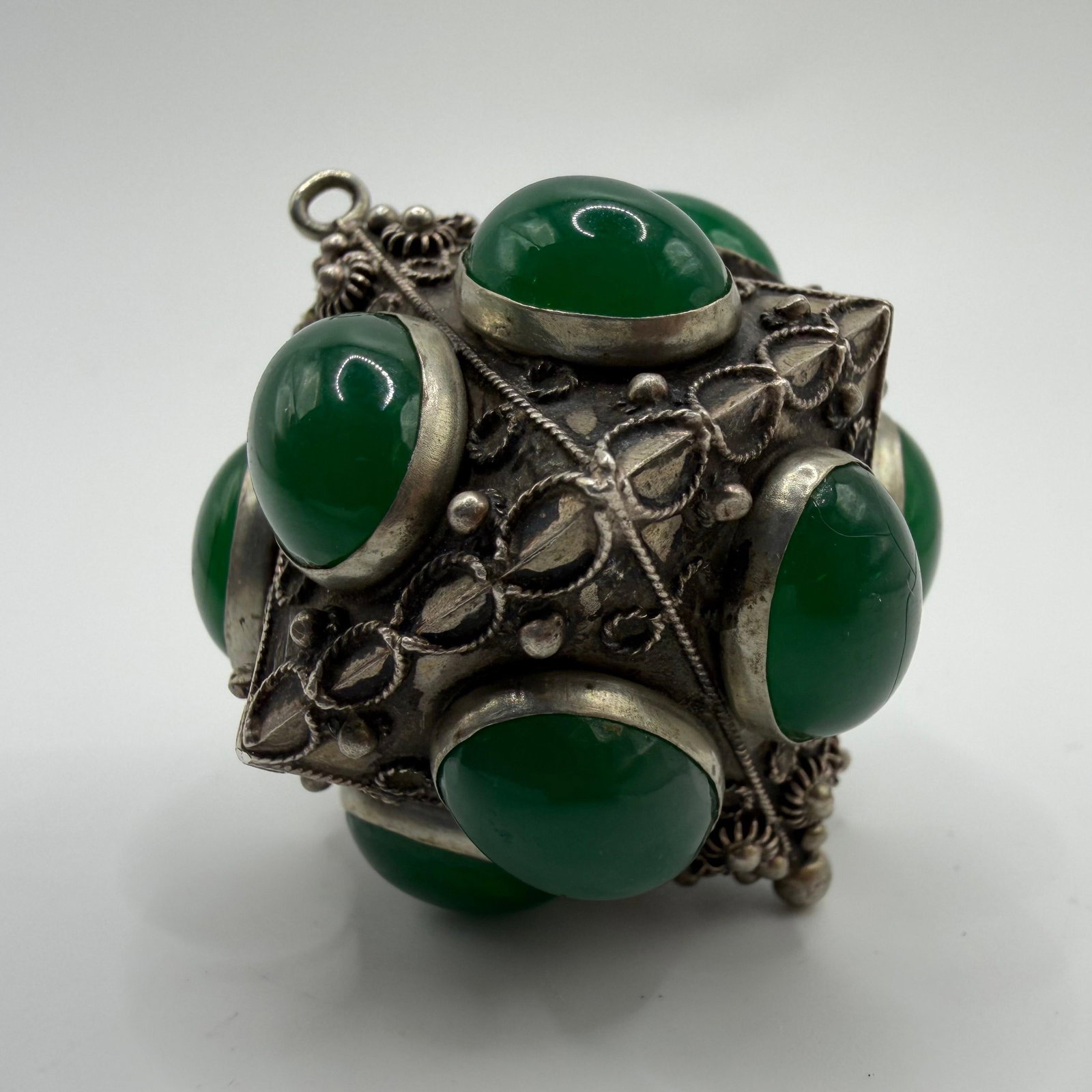 Green Onyx Multiple Cabochon Geometric Silver Charm ER91 Unmarked: This item is in good pre-owned, previously used/displayed condition with noticeable light wear and surface scratches. Please reference all photos for full details. This piece of jewelry has been caref