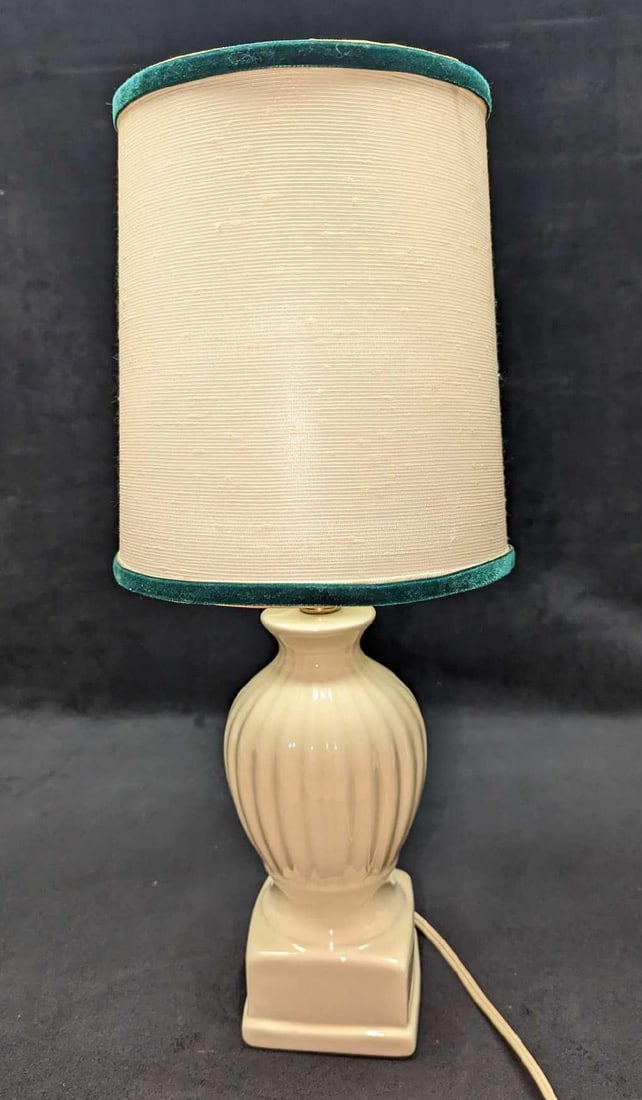 Porcelain Night Stand Lamp: Porcelain Night Stand Lamp. Its maker and date of creation are unknown. The lamp is approx 4" x 4" x 11 1/2" and it weighs 1.70lb. The lampshade is approx 7 1/4" x 7 1/4" x 8" and it weighs 0.21lb. Th