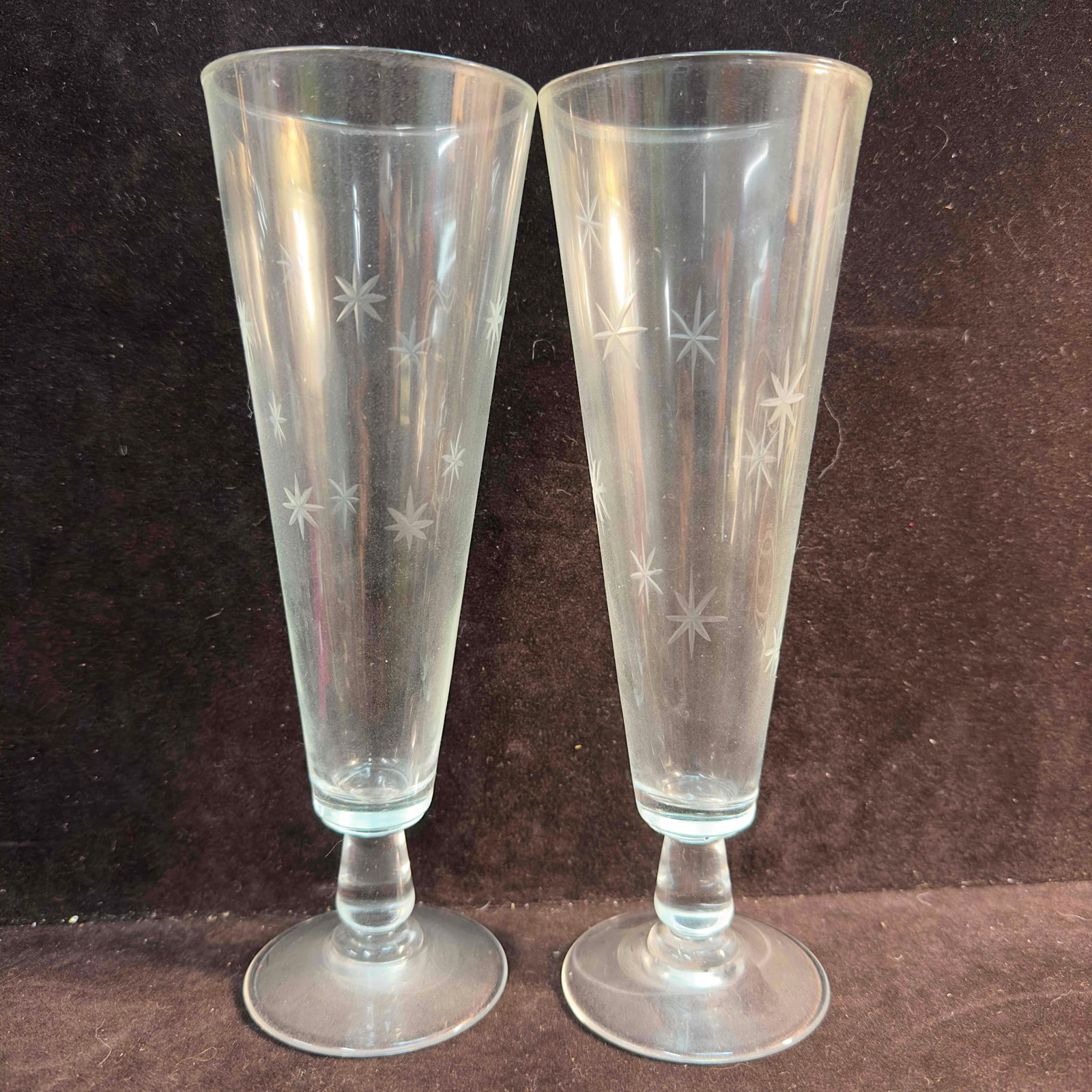 Pilsner Glass Star Dust by C G Quartzex Crystal Cocktail Glasses Set: Pilsner Glass Star Dust by C G Quartzex Crystal Cocktail Glasses Set. This set of vintage Pilsner glasses feature a stardust etched design. No noticeable chips, cracks, or breaks on the glass. Th