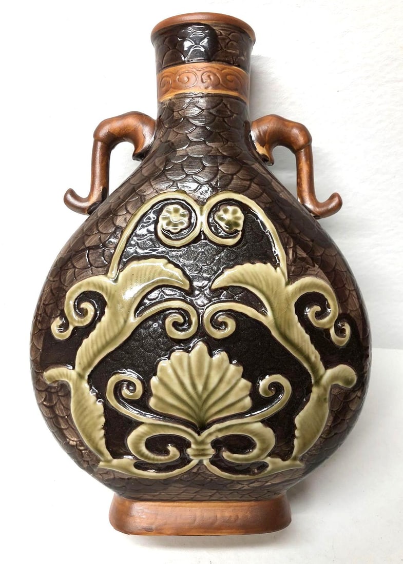 Decorative Hand-Painted Ceramic Pottery Vase - Made in China: Decorative Hand-painted Ceramic Pottery Decanter. Made in China. The item measures approximately 12-1/4" x 8-1/4" x 3-1/2" and weighs about 2.8lbs. The Decorative Pottery in used, vintage condition wi