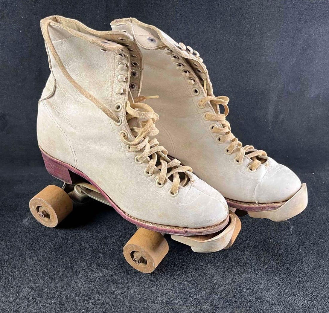 Vintage Roller Skates Goodyear White Roller Skates: Vintage Roller Skates Goodyear White Roller Skates This lot comes with a pair of Goodyear Ware Bros. white roller skates made from welt hide. The skates come in their original box. These items ar