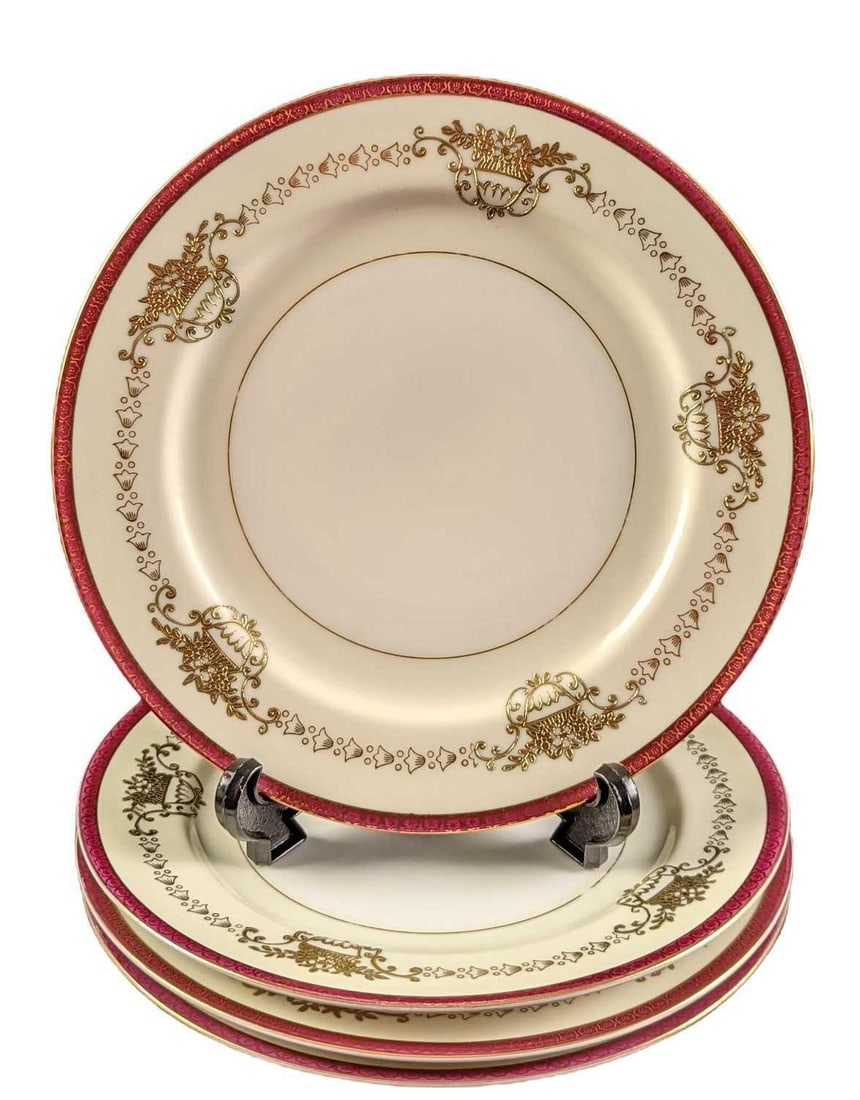 4 China Maroon Trim With Gold Inlay Dinner Plates: Four Japanese China Maroon Trim With Gold Inlay Dinner Plates. Is approx 9 3/4" and together they weigh 4.78lbs. The plates are in a good, vintage condition with some wear on the trim. Please note,