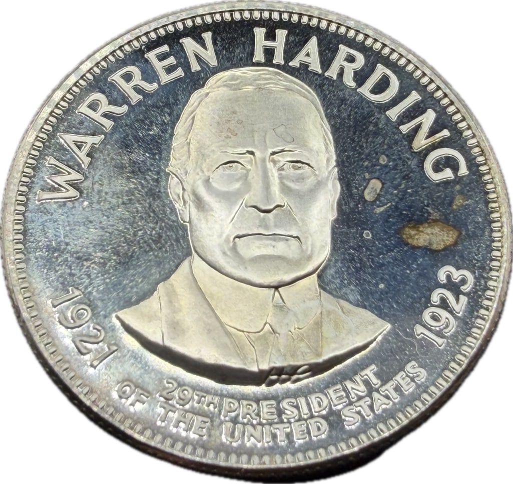 Warren G Harding Sterling Silver Presidential Coin: These coins have been tested and researched to the best of our ability prior to listing. Please view photos, as they are a part of the condition. DETAILS: Metal - .925 Sterling Silver Tested - Yes Siz