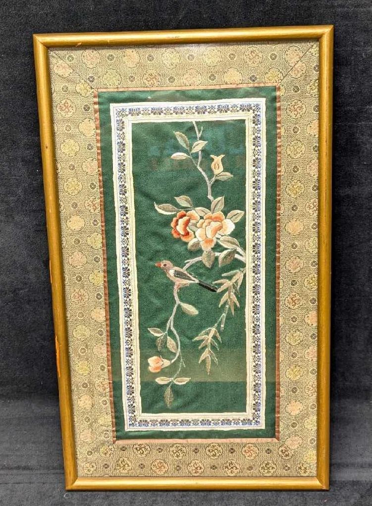 Framed Vintage Chinese Silk Embroidered Bird And Flowers Art: Framed Vintage Chinese Silk Embroidered Bird And Flowers Art. This is approx 10 1/4" x 1/2" x 17 1/4" and it weighs 2.20lbs. The frame has chips and markings.