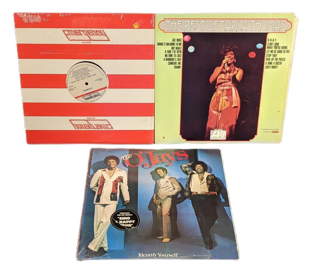 Vinyl LP Records Carla Thomas The O'Jays: This lot includes: (1) Chemise - She Can't Love You Single. Was released by Emergency Records in 1982. (1) The O'Jays - Identify Yourself. Was released by the Philadelphia Internatio