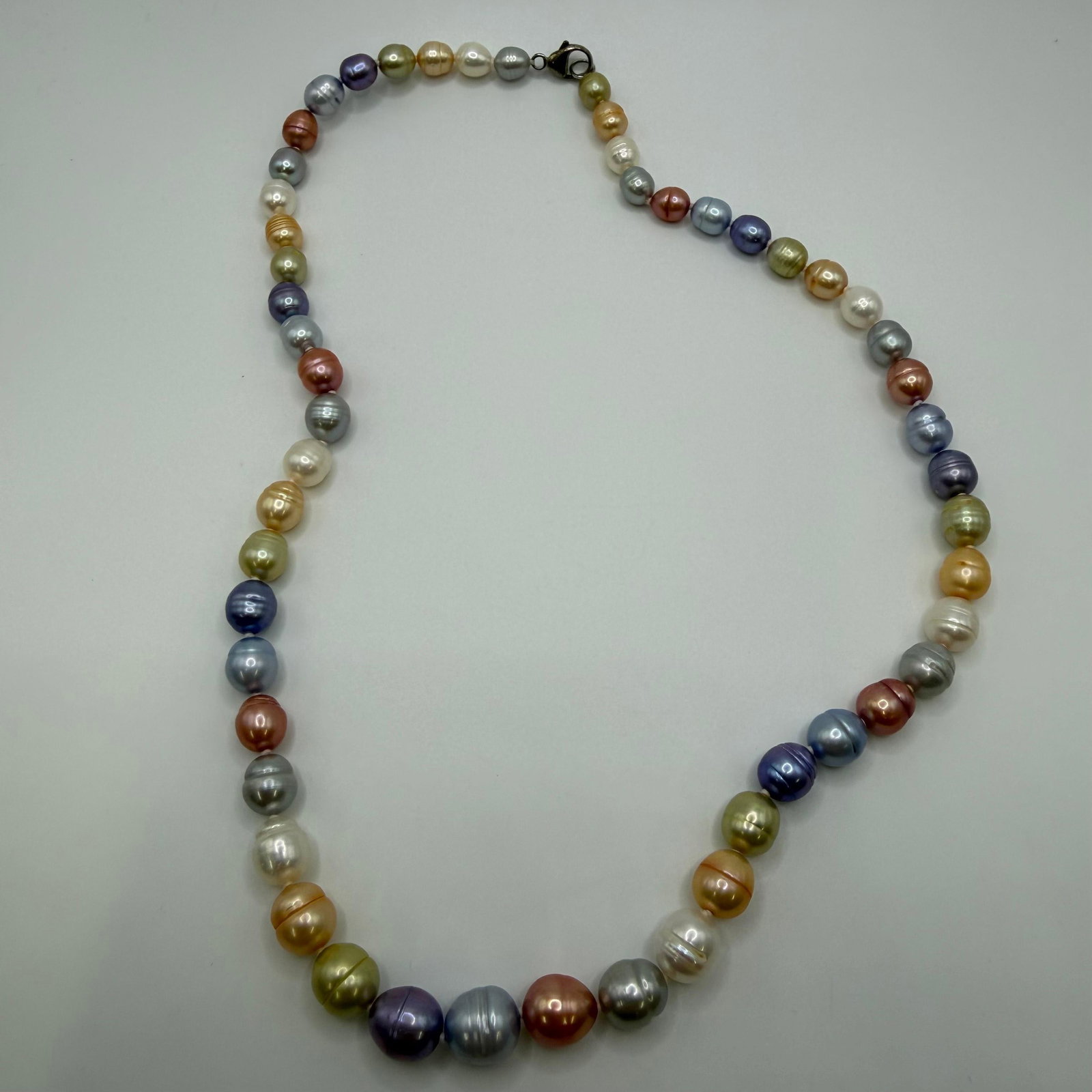 Honora Collection Light Multi Colored Cultured Freshwater Pearl Necklace HH85: This item is in good pre-owned, previously used/displayed condition with noticeable light wear and surface scratches. Please reference all photos for full details. This piece of jewelry has been caref