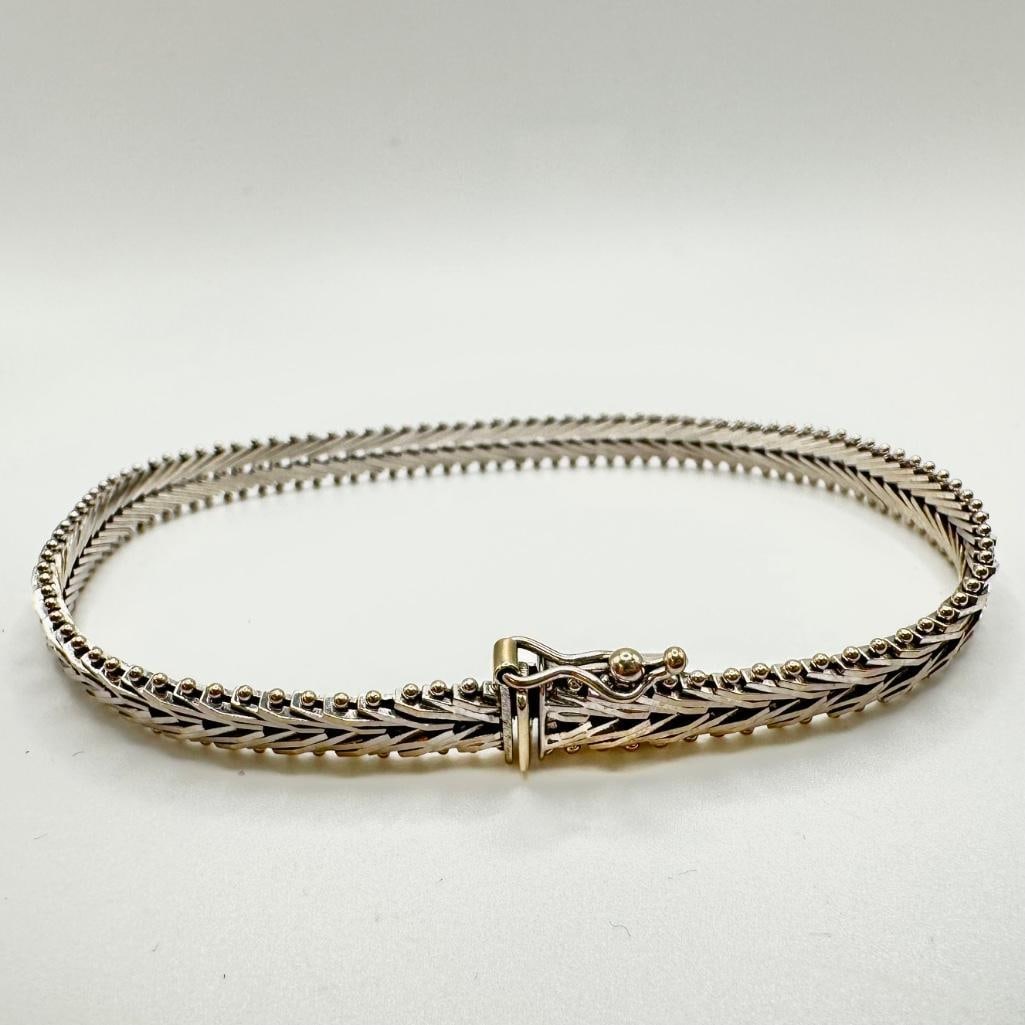 14k White Gold Wheat Link Bracelet: This piece of jewelry has been tested and researched prior to listing. Please view all our pictures they are part of our description. DETAILS: Metal - 14k Gold Color - Yellow/Gold Stones - none Hallma