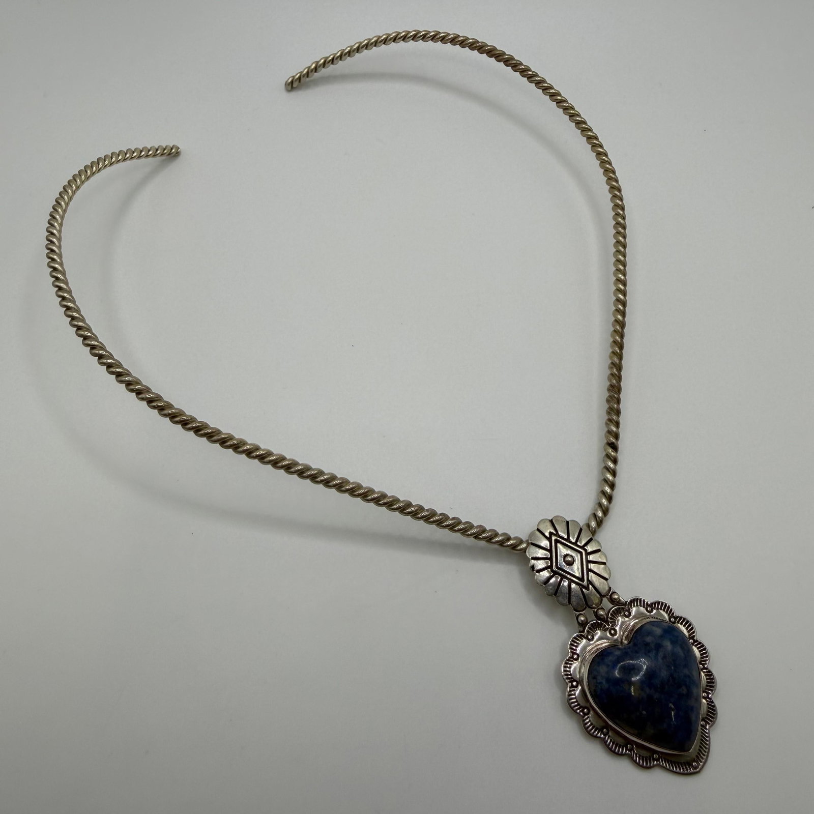 Carolyn Pollack Lapis Heart 925 Pendant on Solid Twist Rope Sterling Choker Style Necklace: This item is in good pre-owned, previously used/displayed condition with noticeable light wear and surface scratches. Please reference all photos for full details. This piece of jewelry has been