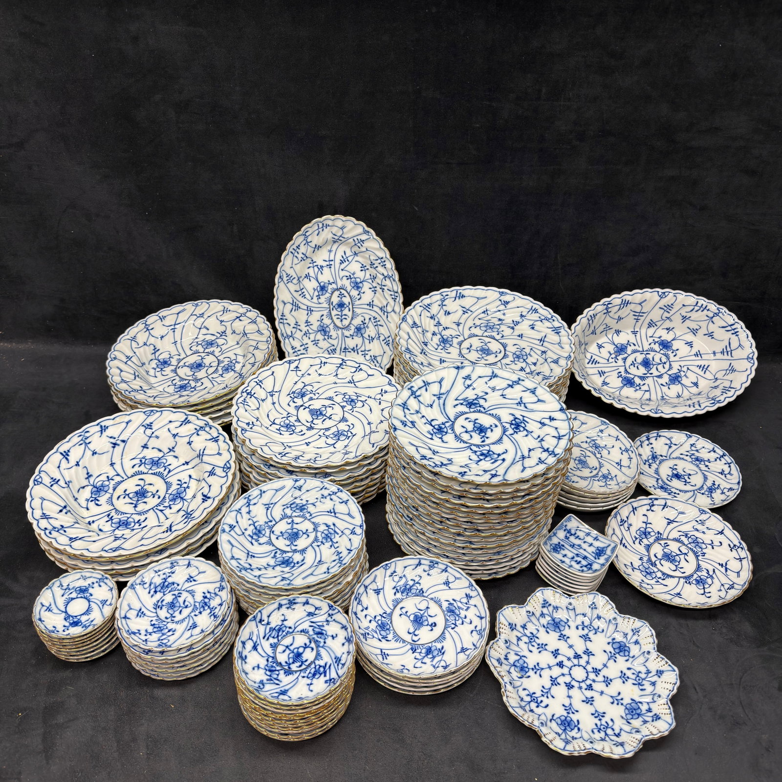 Large Royal Tettau Chateau Blue German Porcelain Dinner Serving Service Approx. 100 Plus Pieces: Large Royal Tettau "Chateau Blue" porcelain dinner and serving service, made in Germany. Decorated in the classic blue and white floral pattern with scalloped forms and gilt-accented rims. Inc