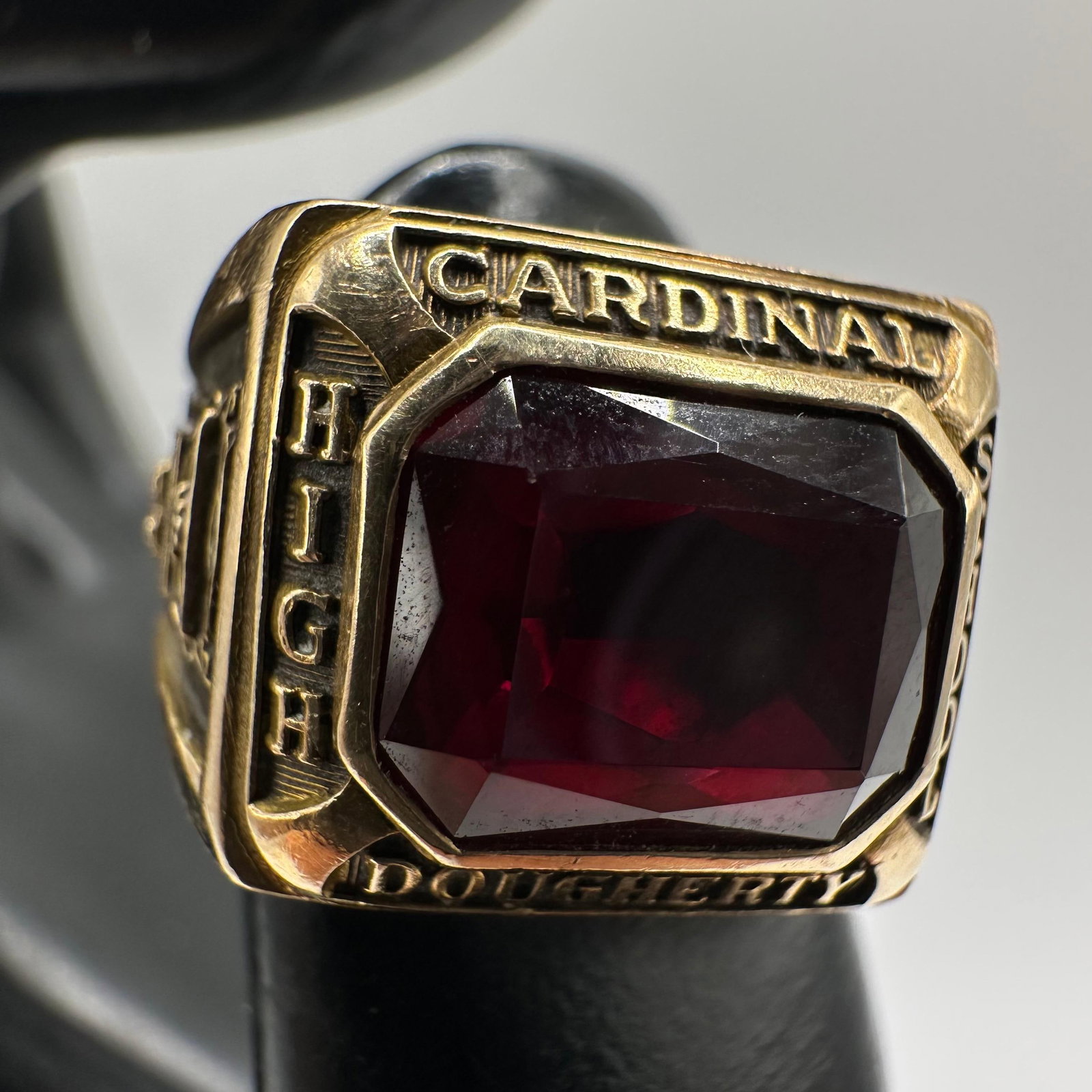 10K Gold Cardinal Dougherty School Class 1959 Ring: This item is in good pre-owned, previously used/displayed condition with noticeable light wear and surface scratches. Please reference all photos for full details. This piece of jewelry has been teste