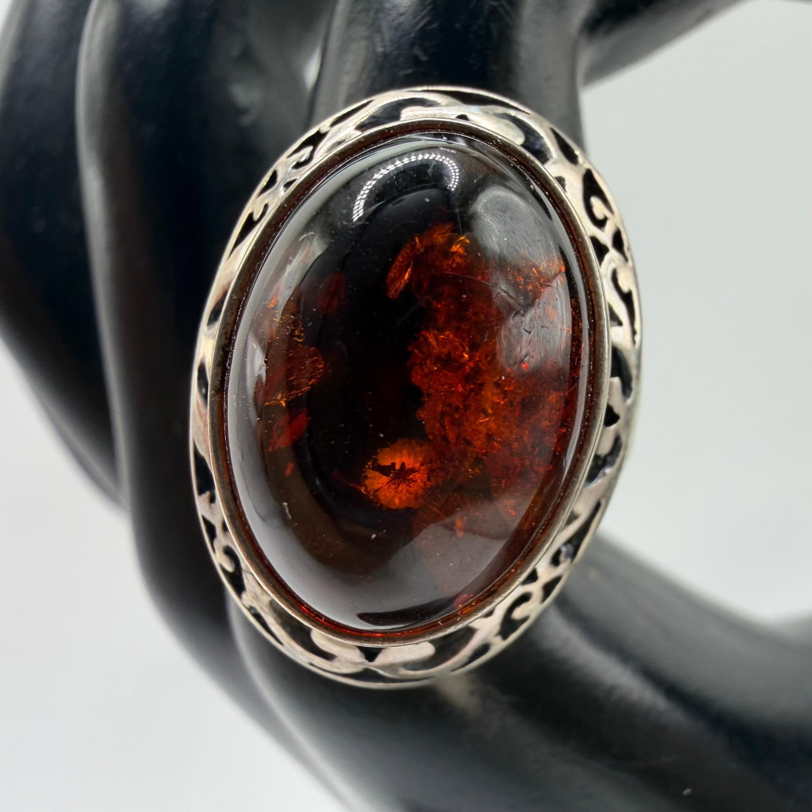 Valerio Amber Oval Cabochon Sterling Silver Ring V8 Poland (1 of 7)