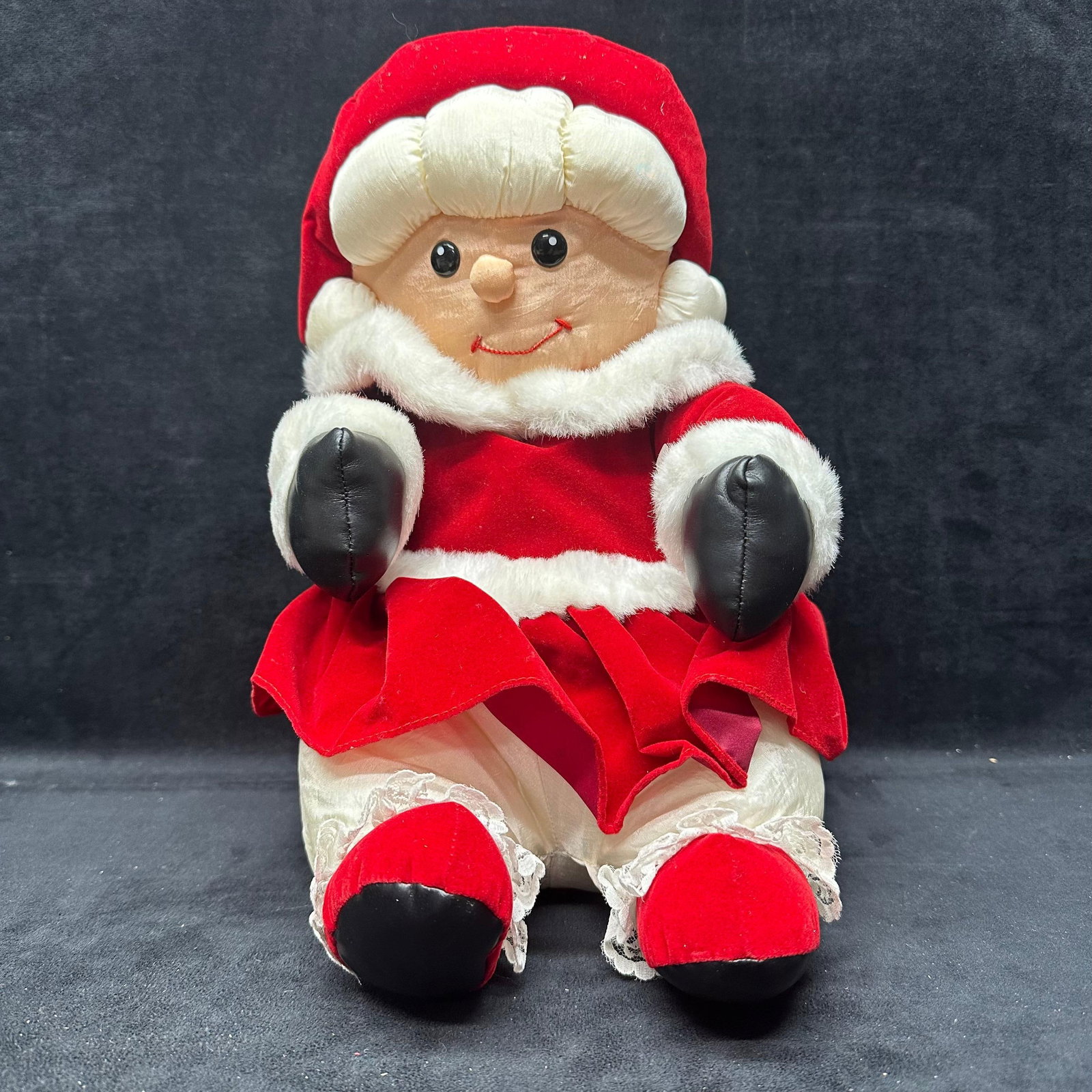 Mrs Santa Claus Sitting Plush Main Joy Christmas Toy Decor (1 of 4)