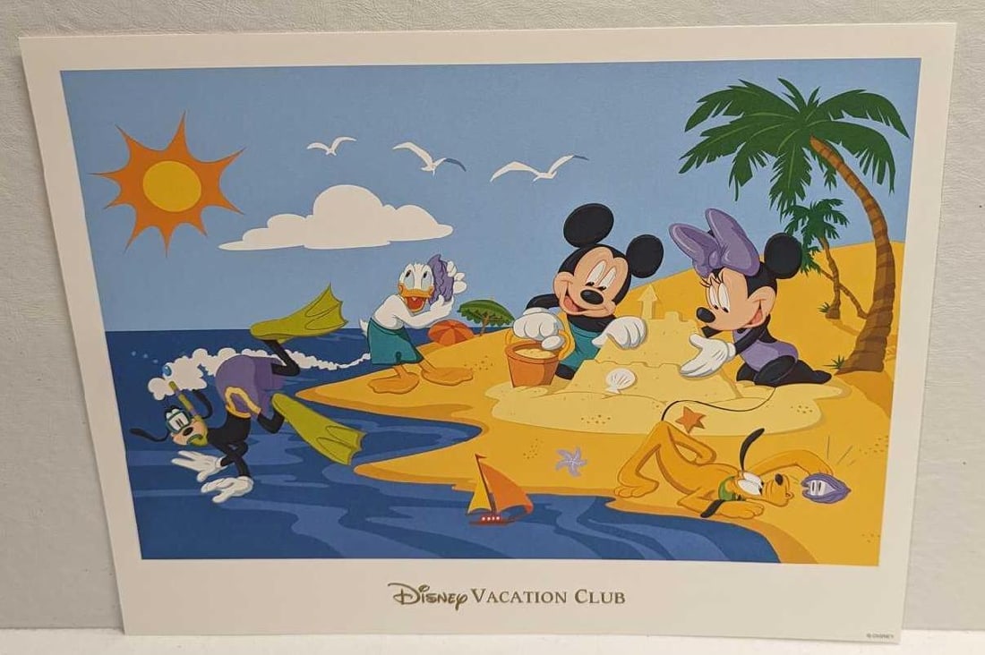 Disney Vacation Club DVC Fab 5 At The Beach Print: Disney Vacation Club DVC Fab 5 At The Beach Print.The print is approx 14" x 10 7/8". It comes in the original envelope that is approx 14 1/2" x 11 3/8" and it weighs 0.11lb. The print has no creases o