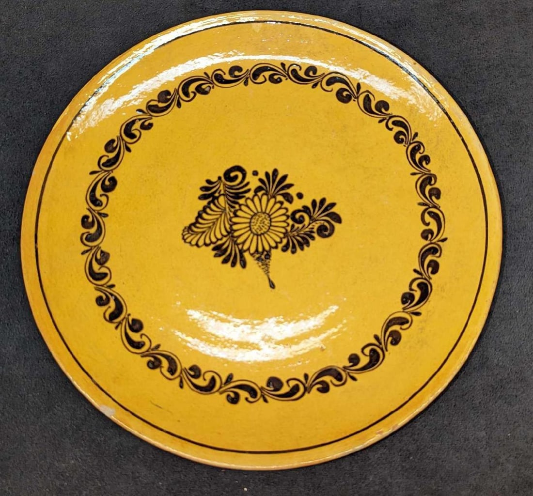 Vintage Ceramic Floral Plate: Vintage Ceramic Floral Plate. This is approx 10 1/4" x 10 1/4" x 7/8" and it weighs 0.97lb. The plate has crazing and chips on the rim. Please see the images as they are part of the description. The m